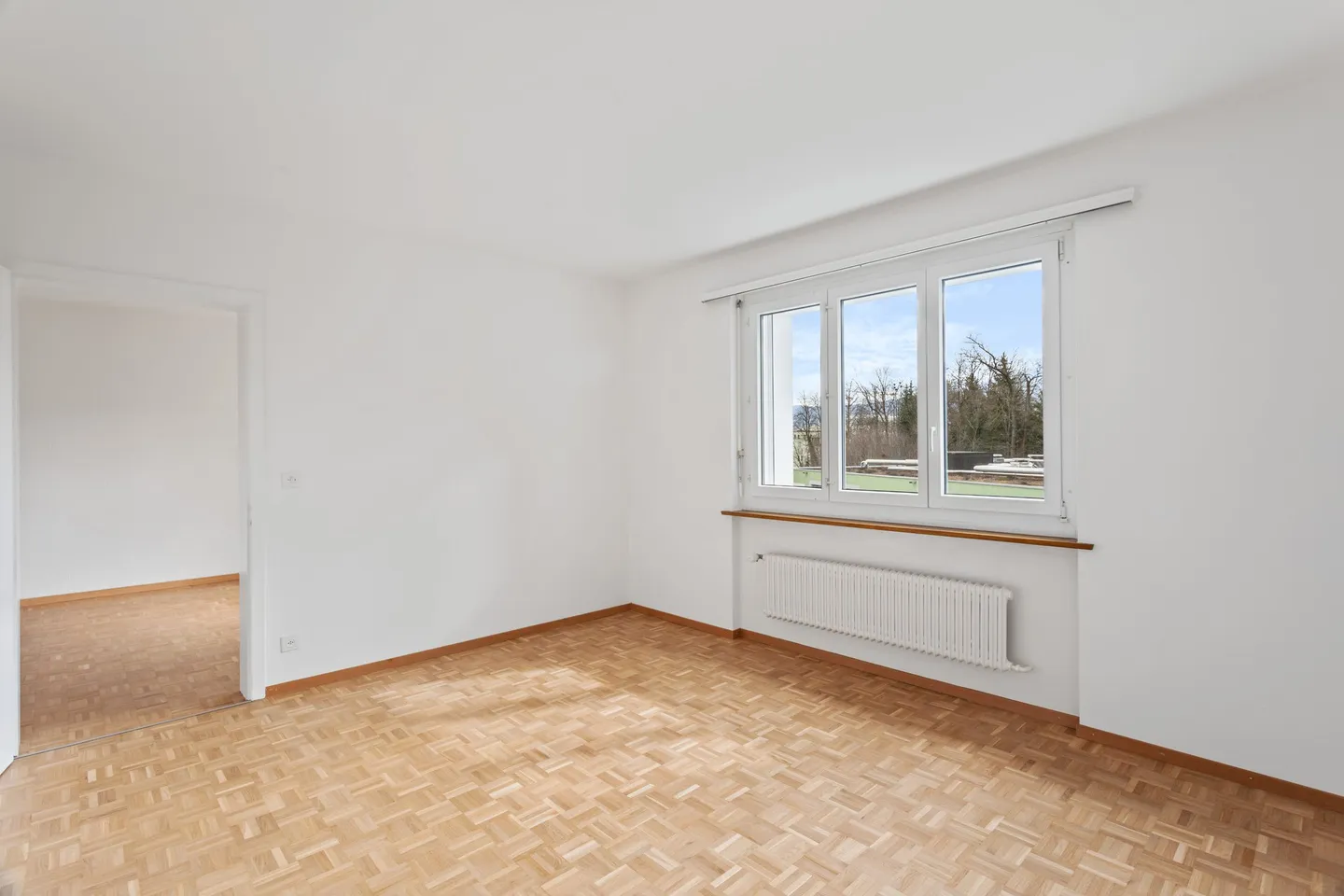Appartement spacieux rénové - Photo 4 sur 5