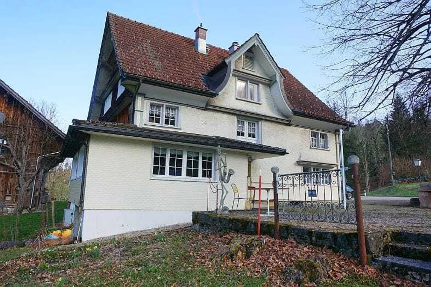 Ensemble avec auberge, 2 appartements & grange à Nesslau - à vendre - Photo 13 sur 13