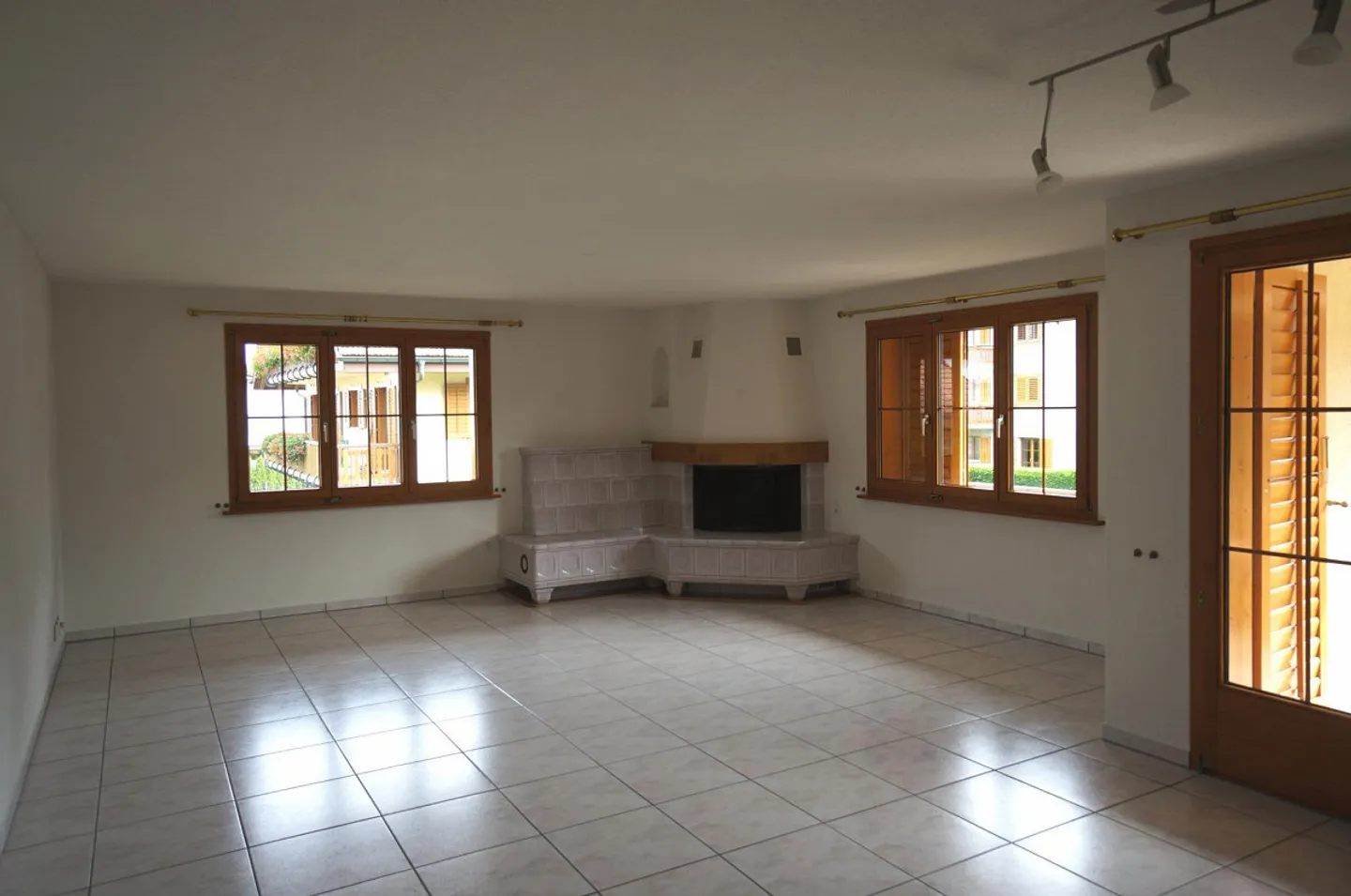 Charmante 5.5 Zimmerwohnung zu vermieten - Foto 3 von 10