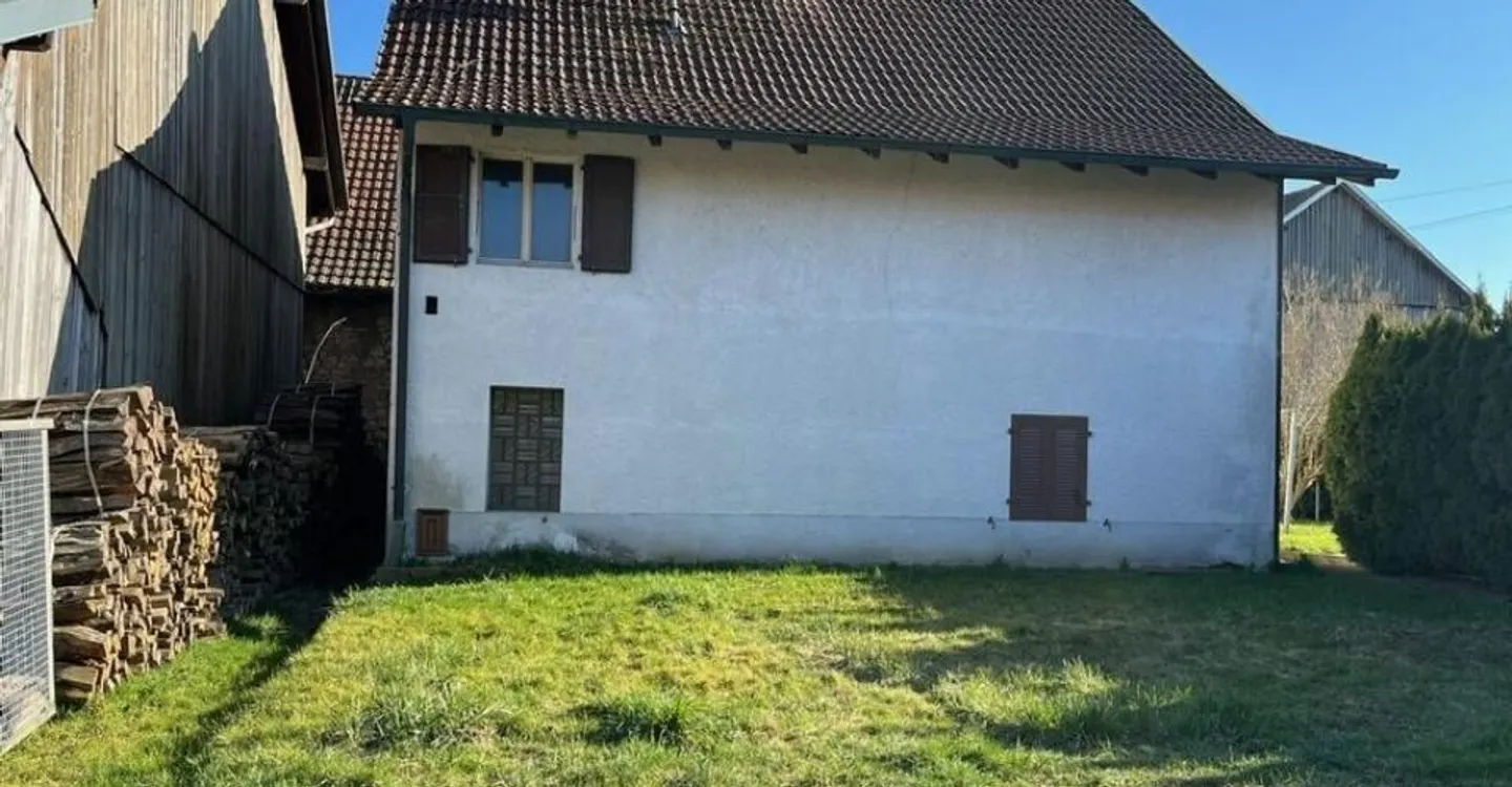 For sale charming small house of 5.5 rooms to renovate in Bonfol - Photo 10 of 13