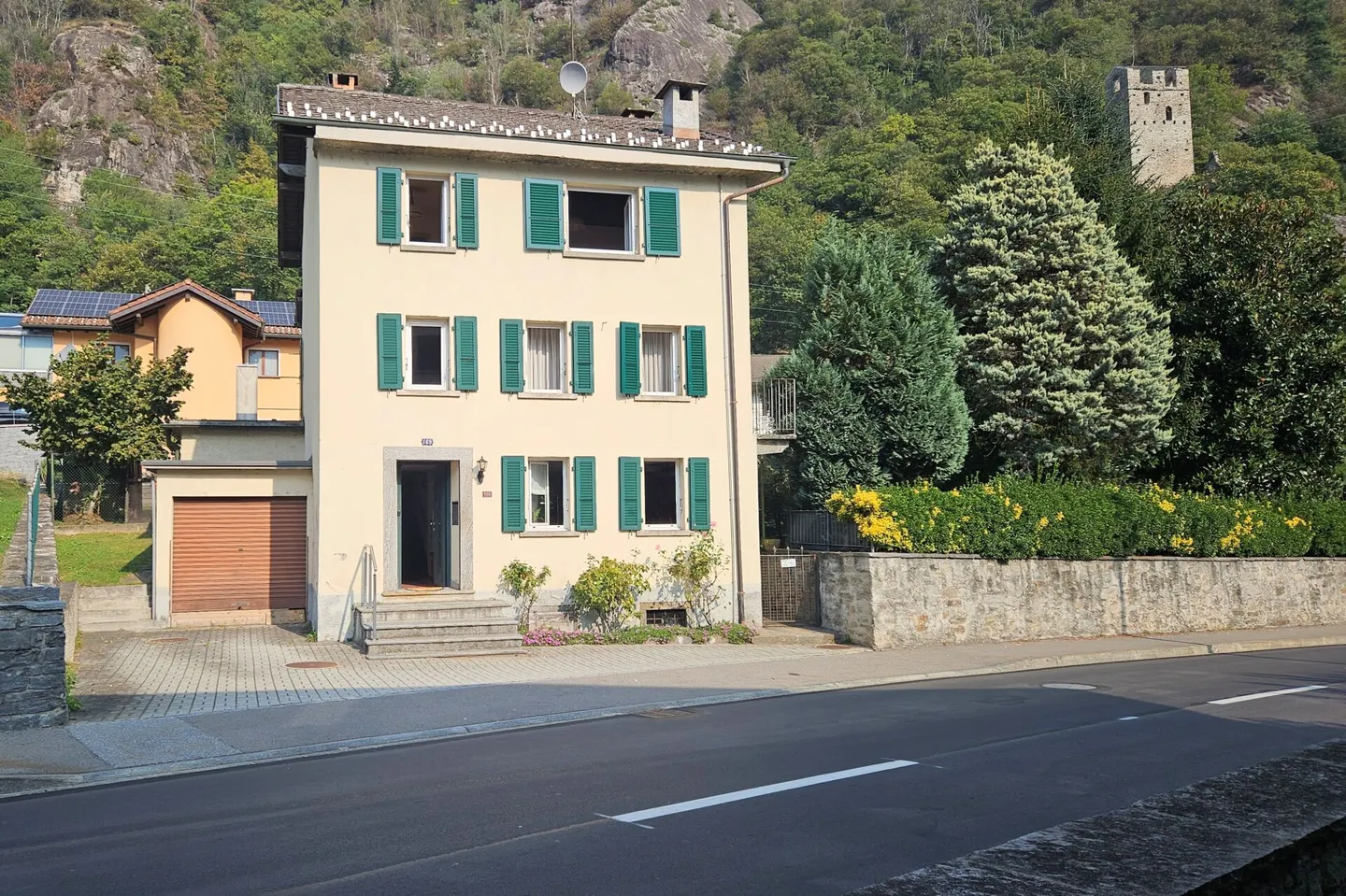 Casa Familiare con Giardino - Foto 1 di 18