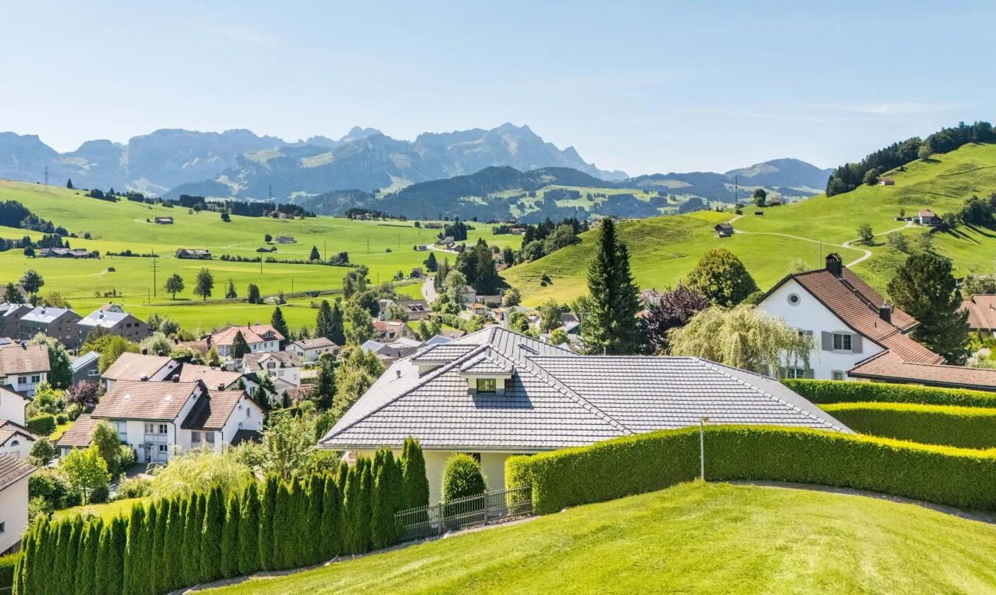 Villa exclusive avec vue spectaculaire et finitions haut de gamme - Photo 1 sur 11
