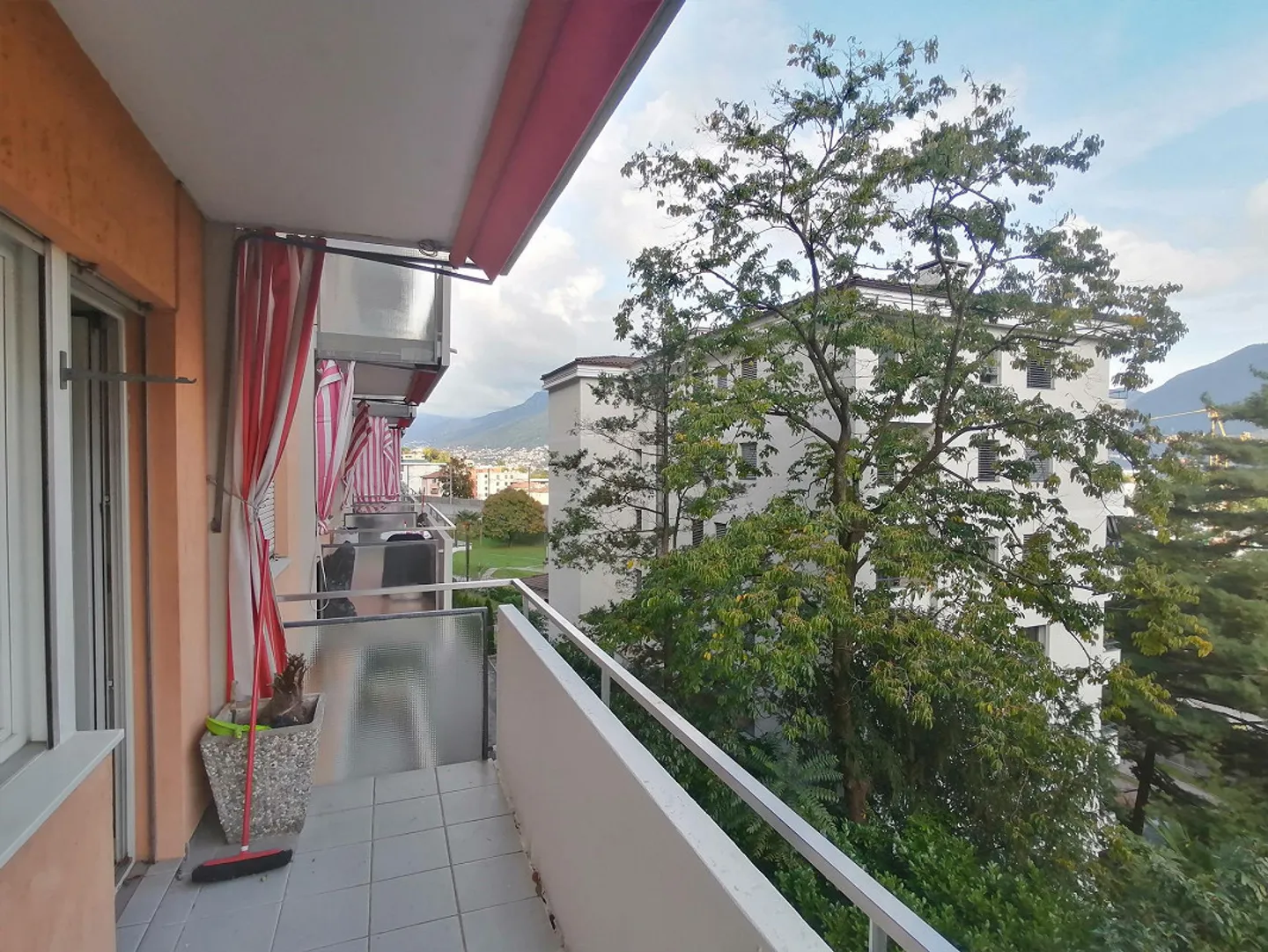 Bright and quiet 3.5-room apartment - Photo 1 of 7