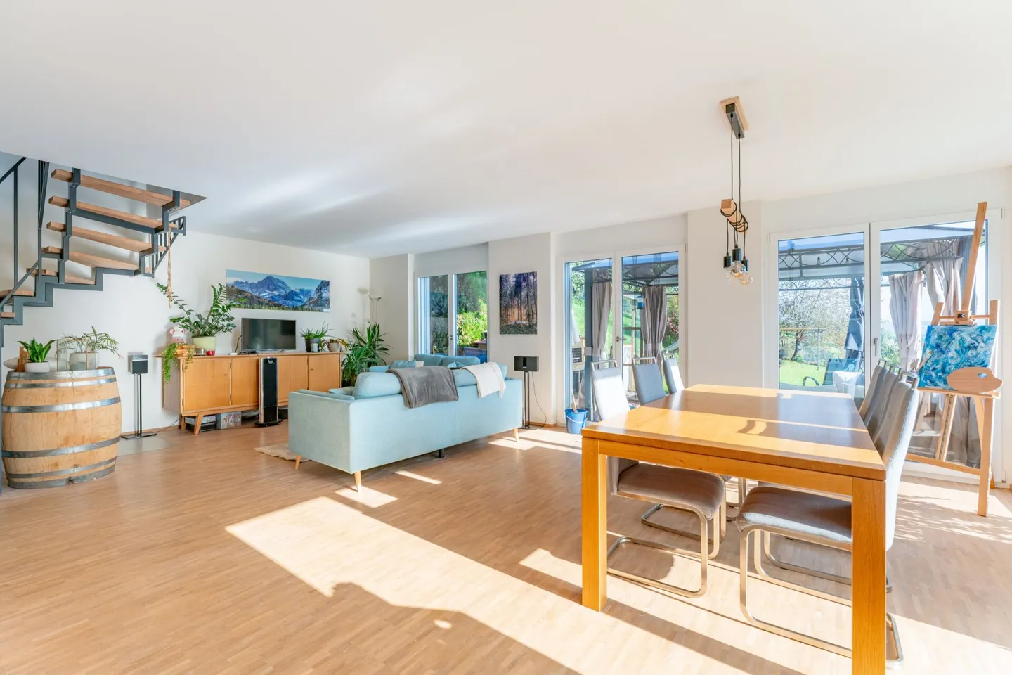 Real estate gem in Seengen with two 5.5-room house parts in the green with lake view - Photo 12 of 15