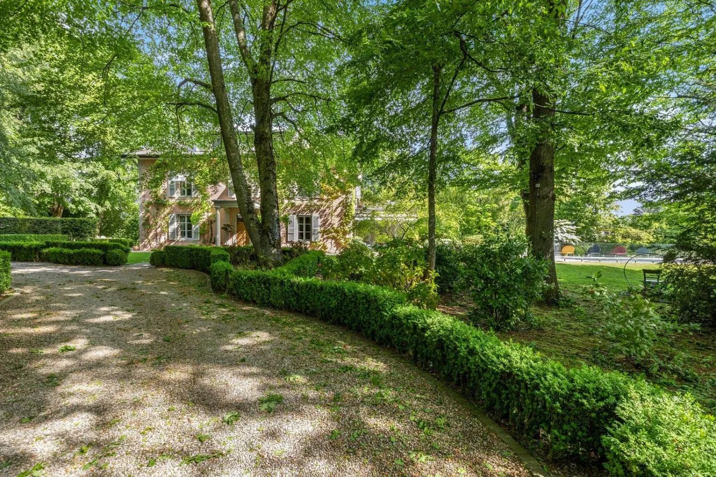 Proprietà eccezionale a due passi dal lago - Foto 10 di 13