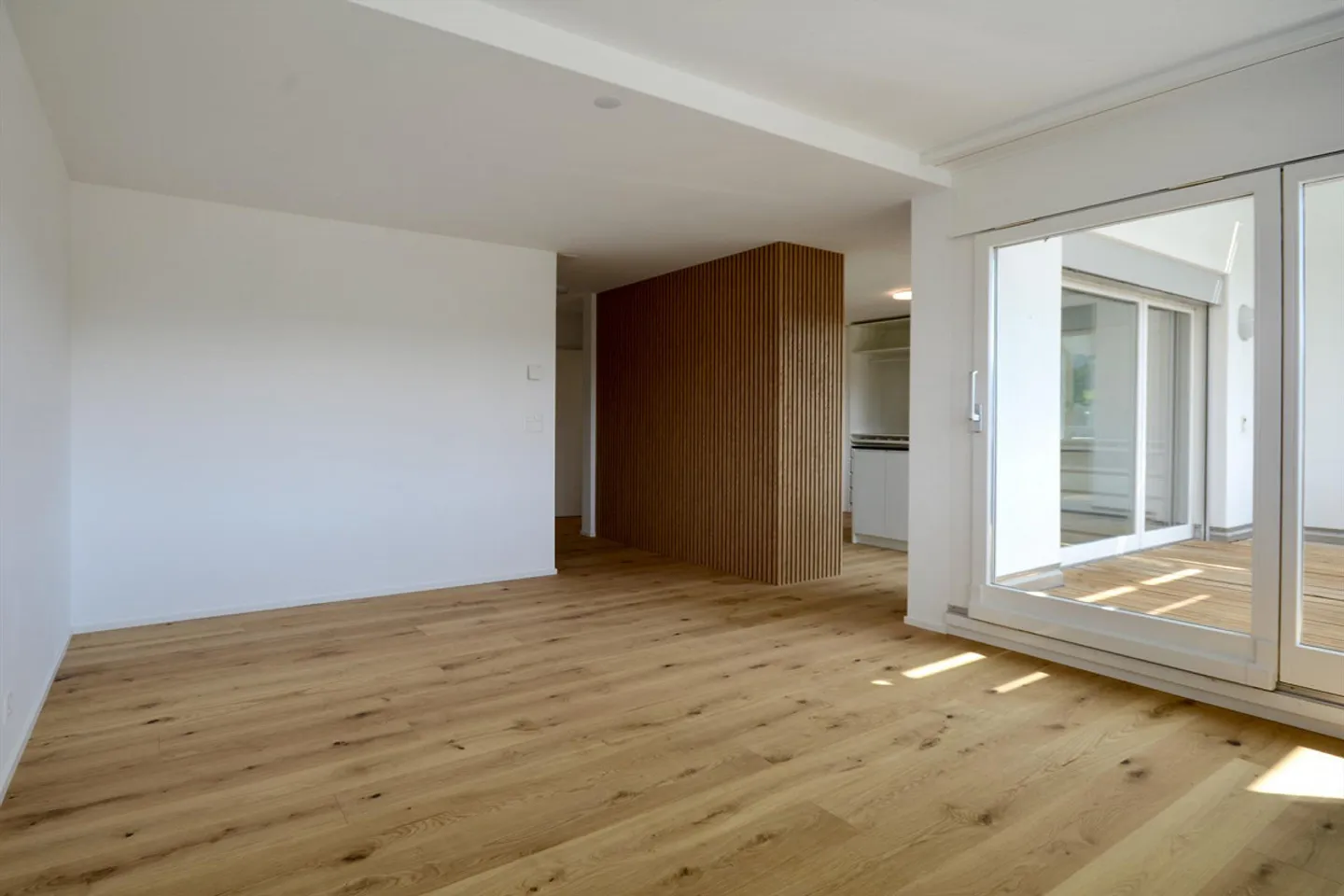 New Penthouse Apartment - Photo 6 of 12