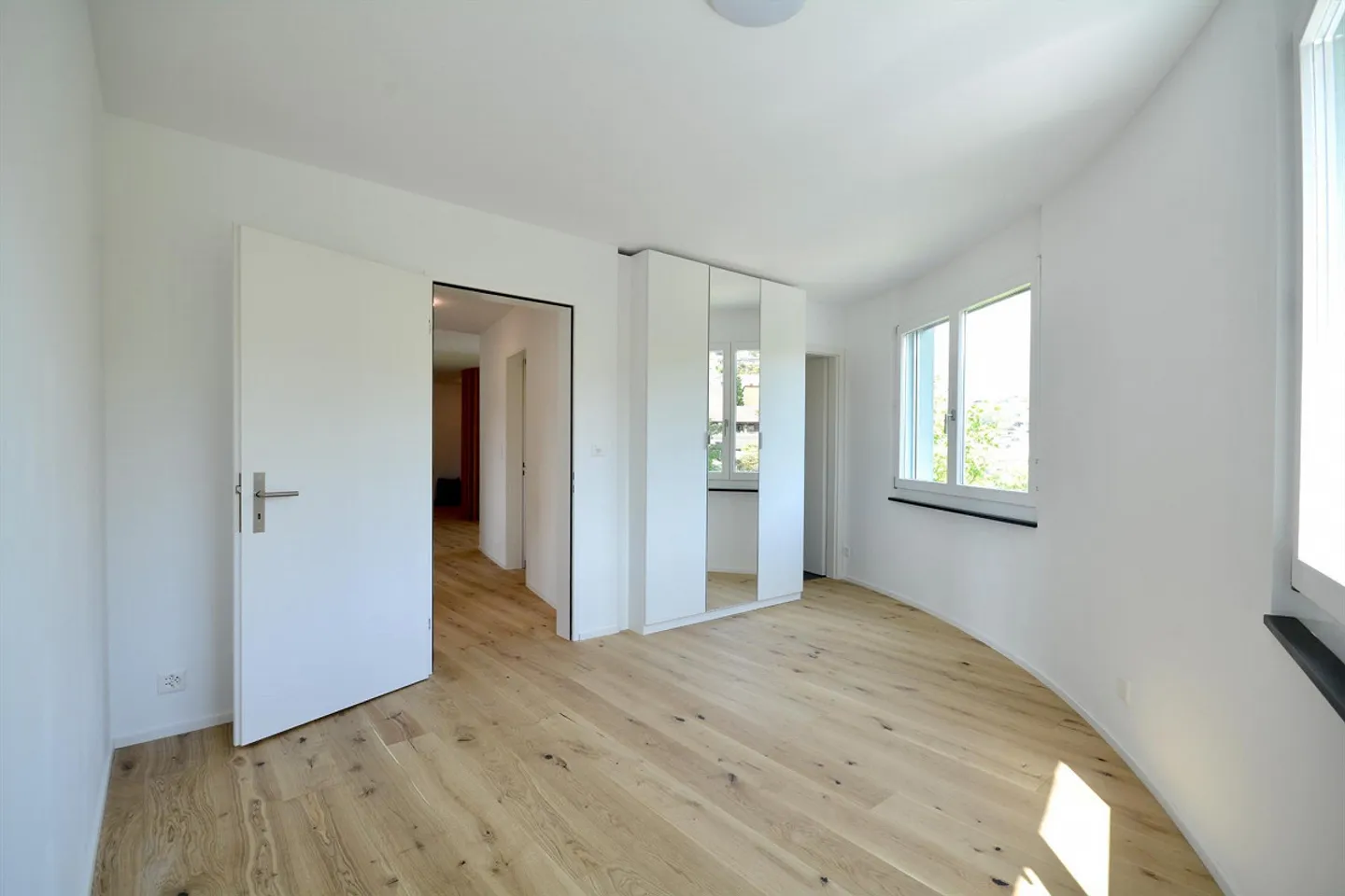 New Penthouse Apartment - Photo 10 of 12