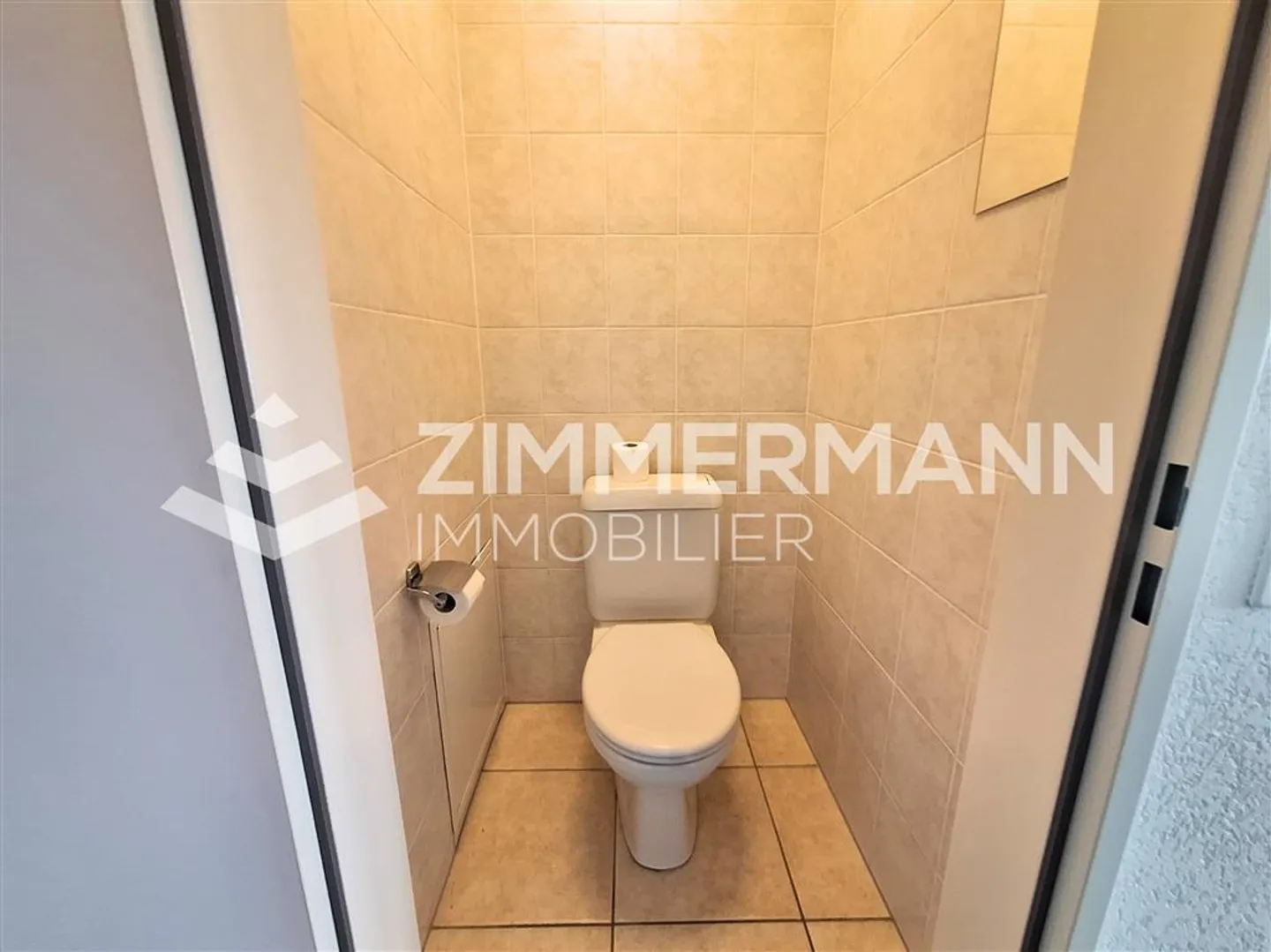 Offices,1,22 - Photo 4 of 6