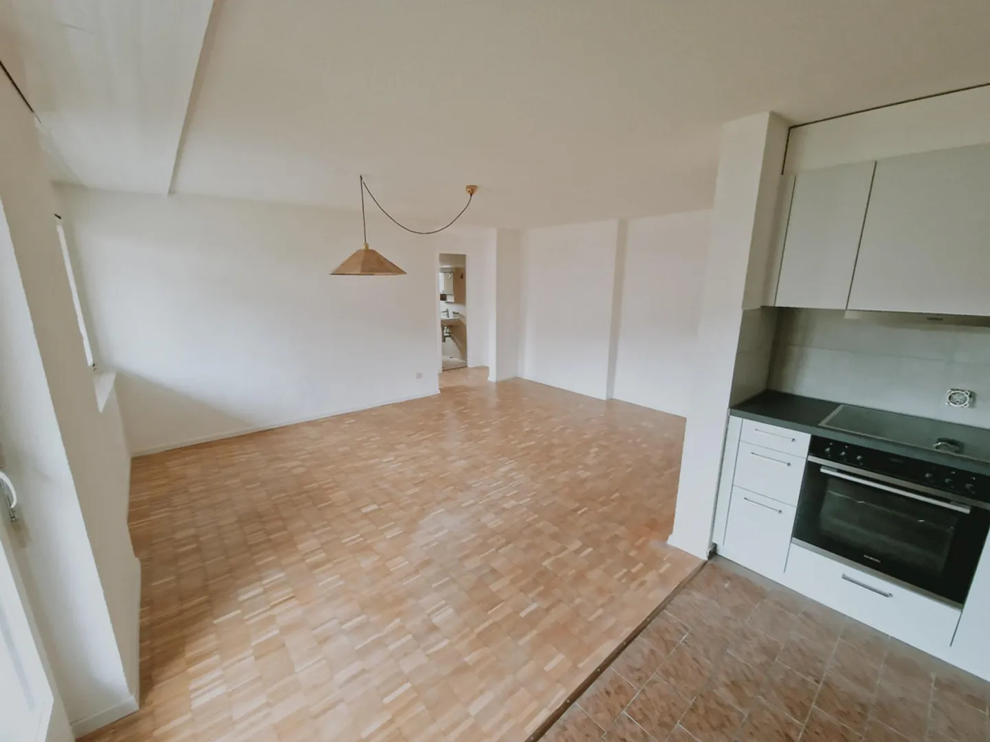 Un quartiere tranquillo e grandi stanze - Foto 2 di 5