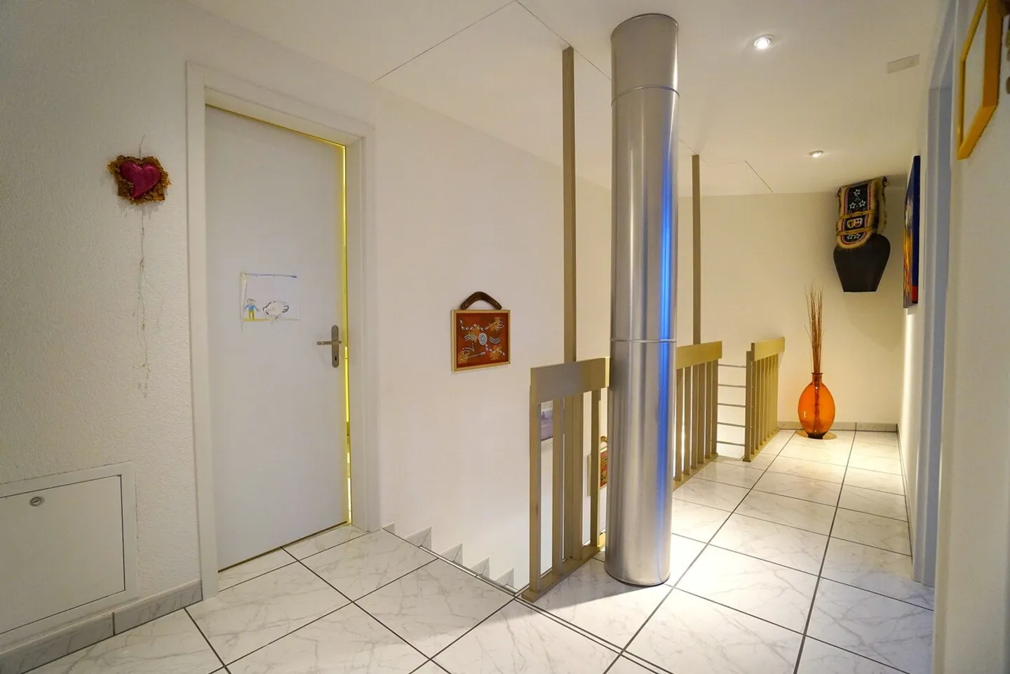 Versatile semi-detached single-family house with studio; plenty of space to live - Photo 10 of 17