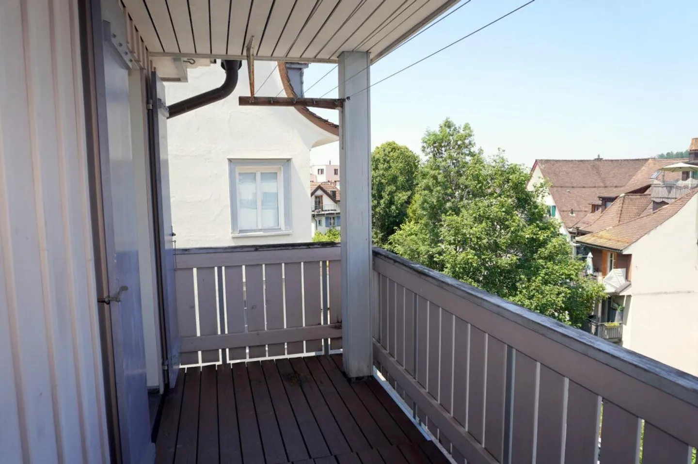 Wohnhaus mit drei Einheiten und Klein-Restaurant - Foto 9 von 18