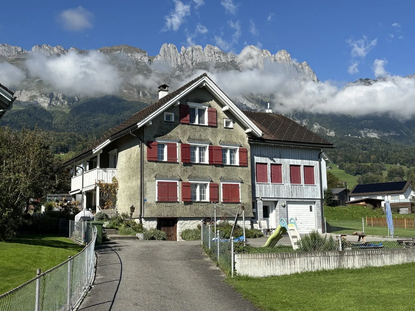 Two houses with a lot of charm - ideal for families - Photo 1 of 11