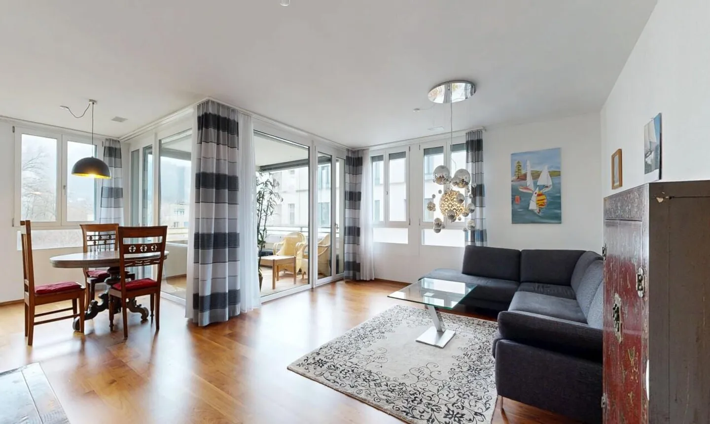 Modern 3.5-room apartment with west balcony and two underground parking spaces - Photo 3 of 11