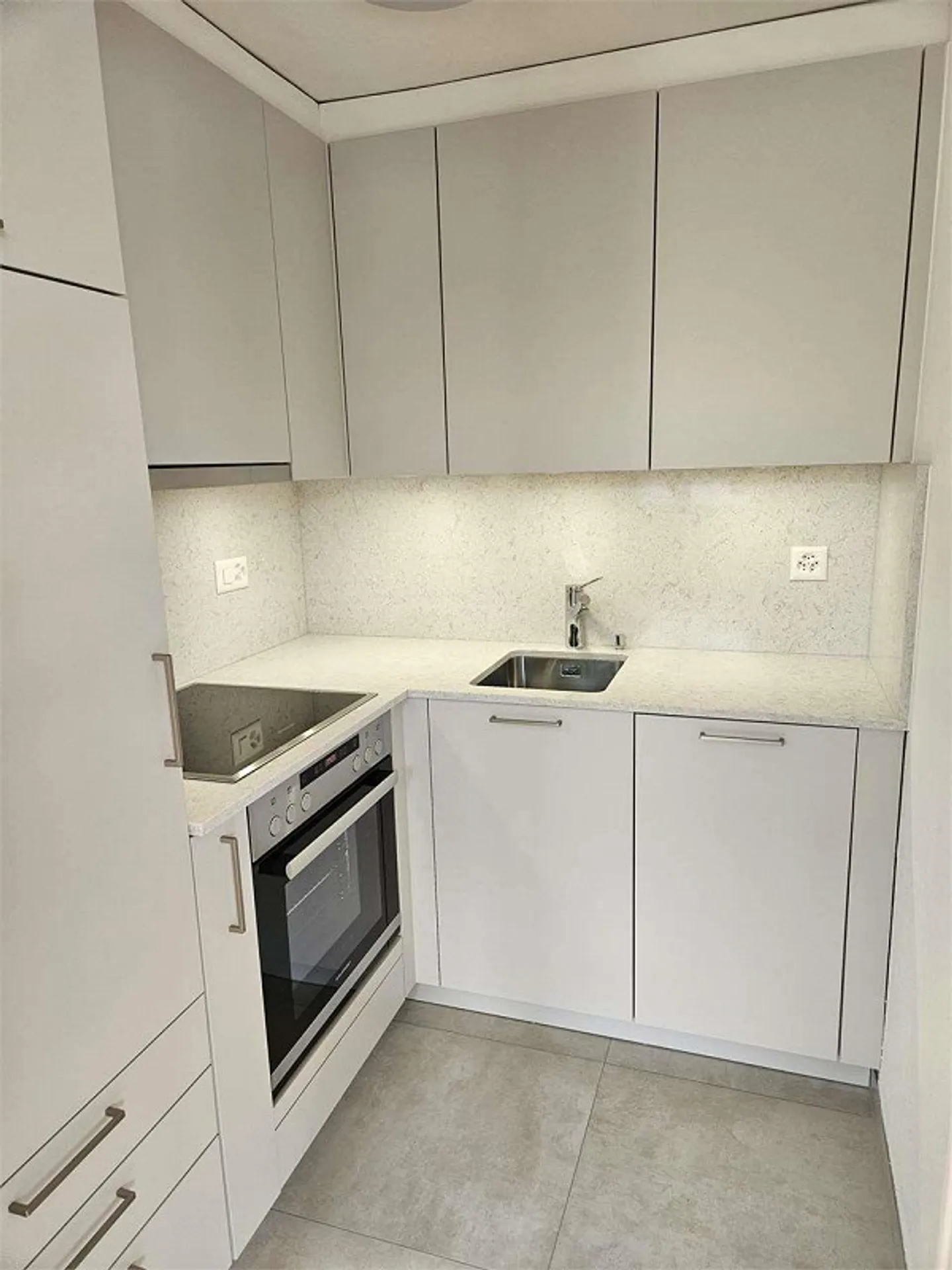 Studio apartment with terrace overlooking the lake - Photo 5 of 13