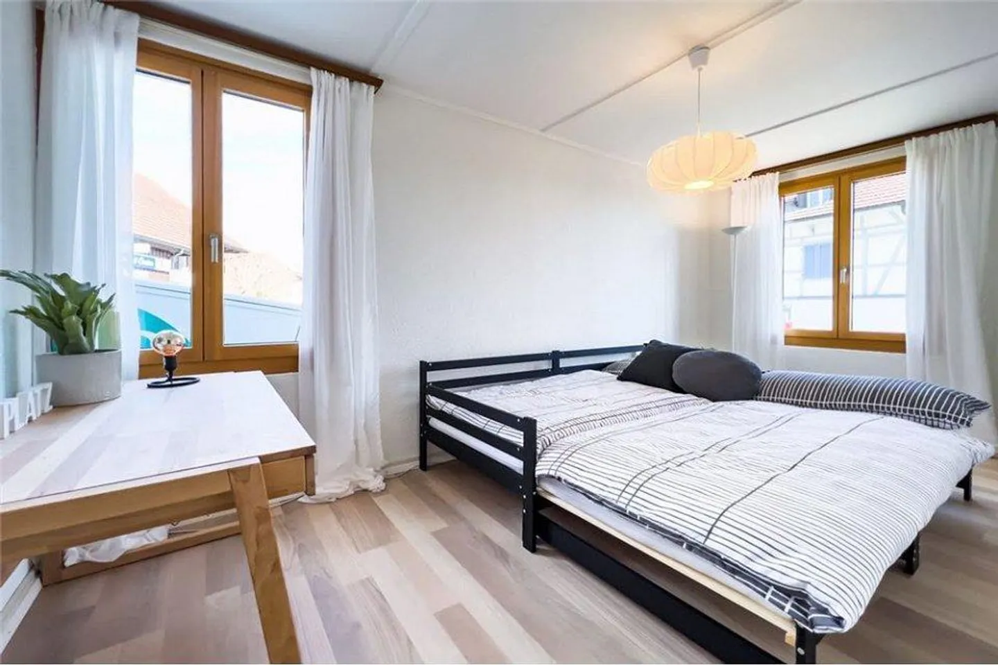 Incantevole appartamento con 3 stanze arredato - situato in posizione ideale! - Foto 4 di 12