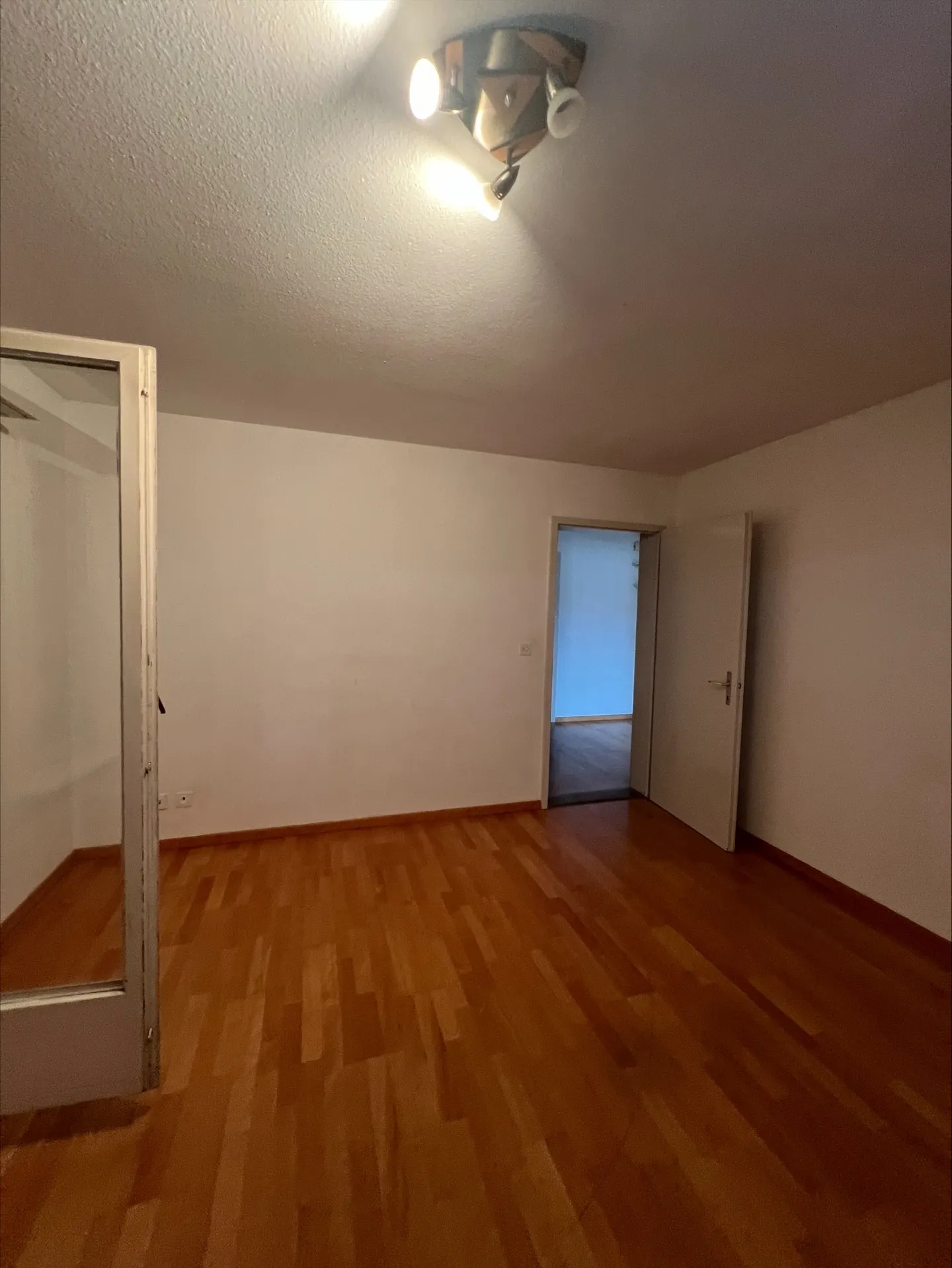 Appartement lumineux 4 pièces - Photo 3 sur 5