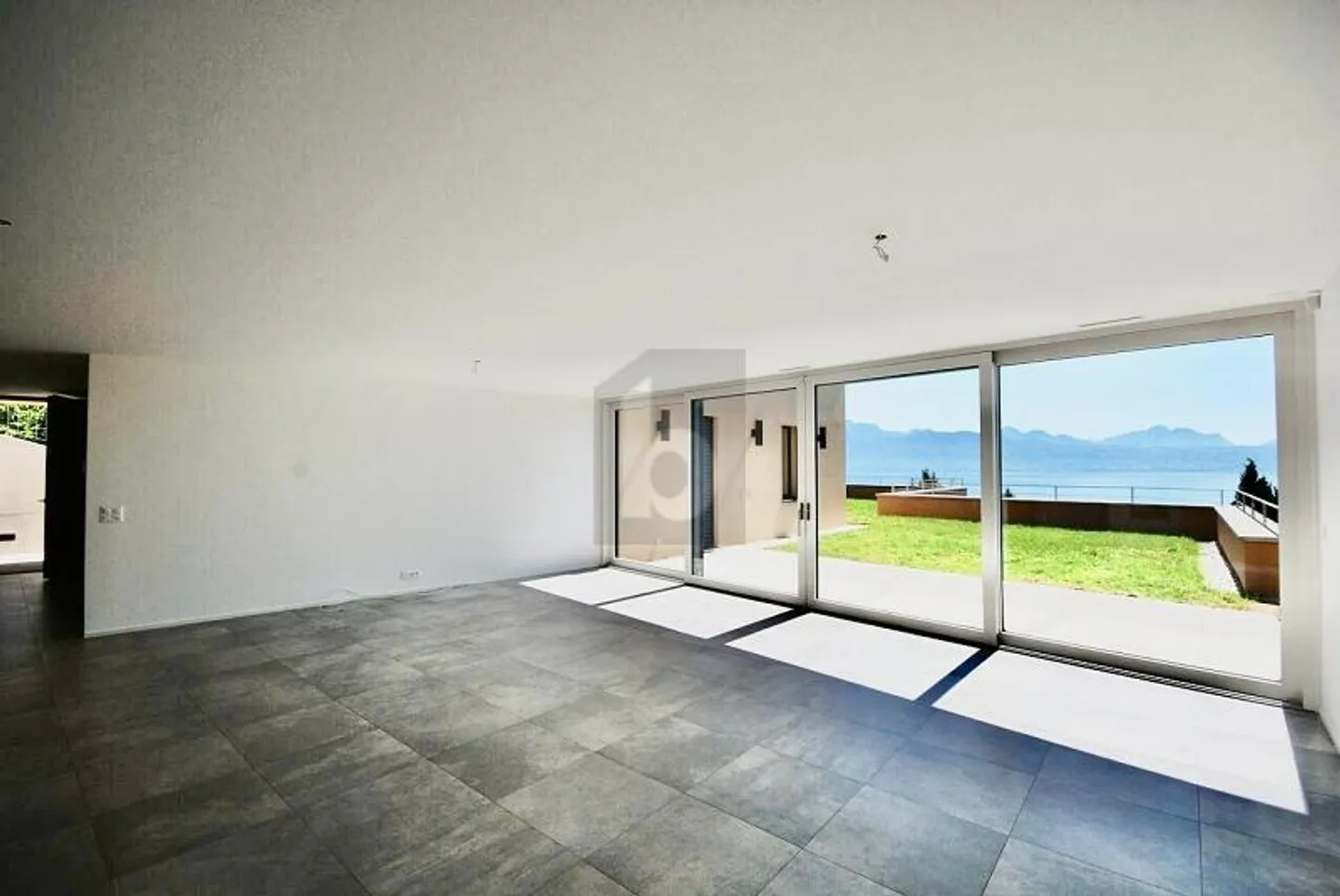 Maison terrasse 4.5 pièces - Photo 4 sur 6