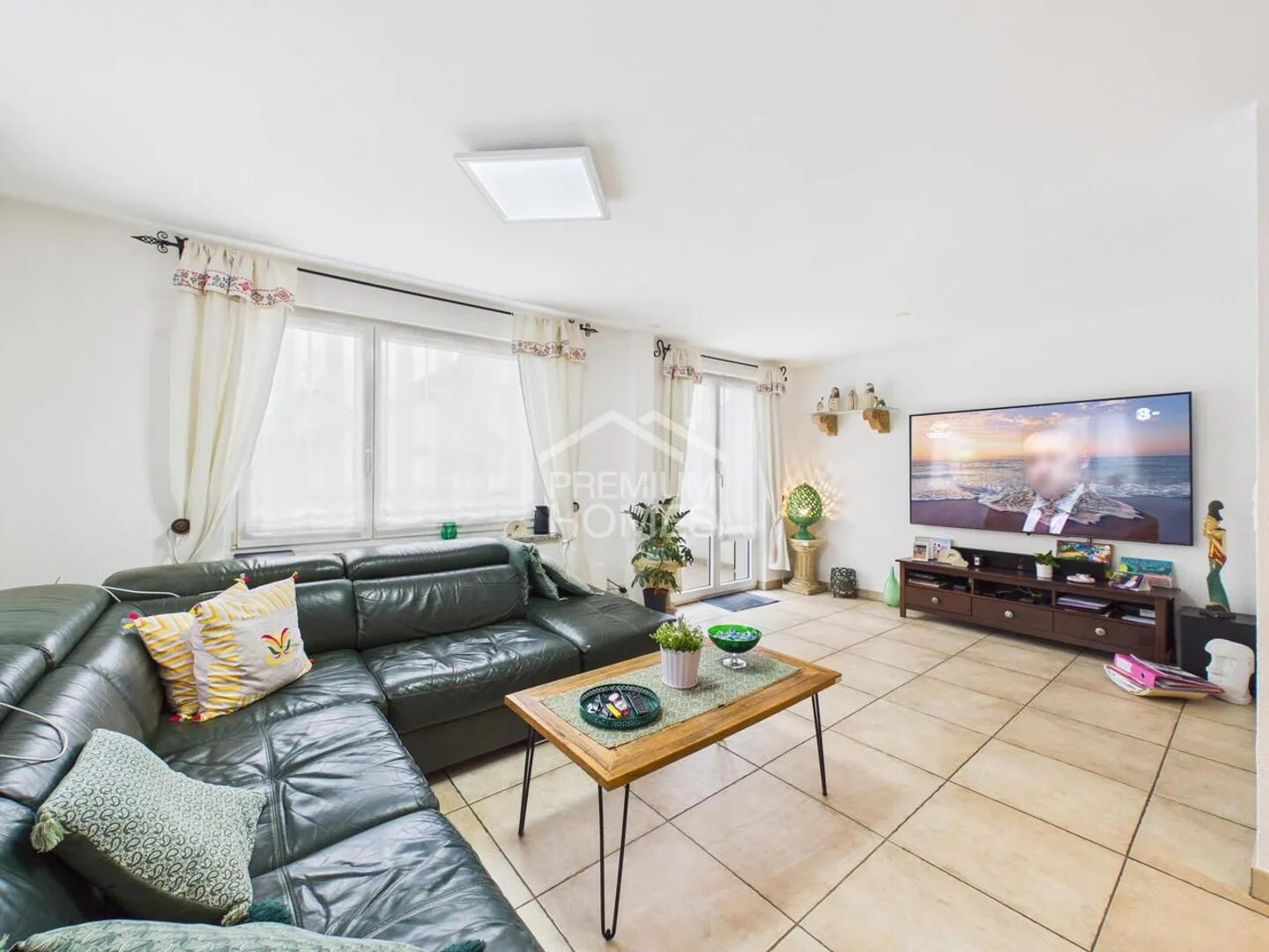 Incantevole Casa Familiare Duplex - Foto 2 di 10