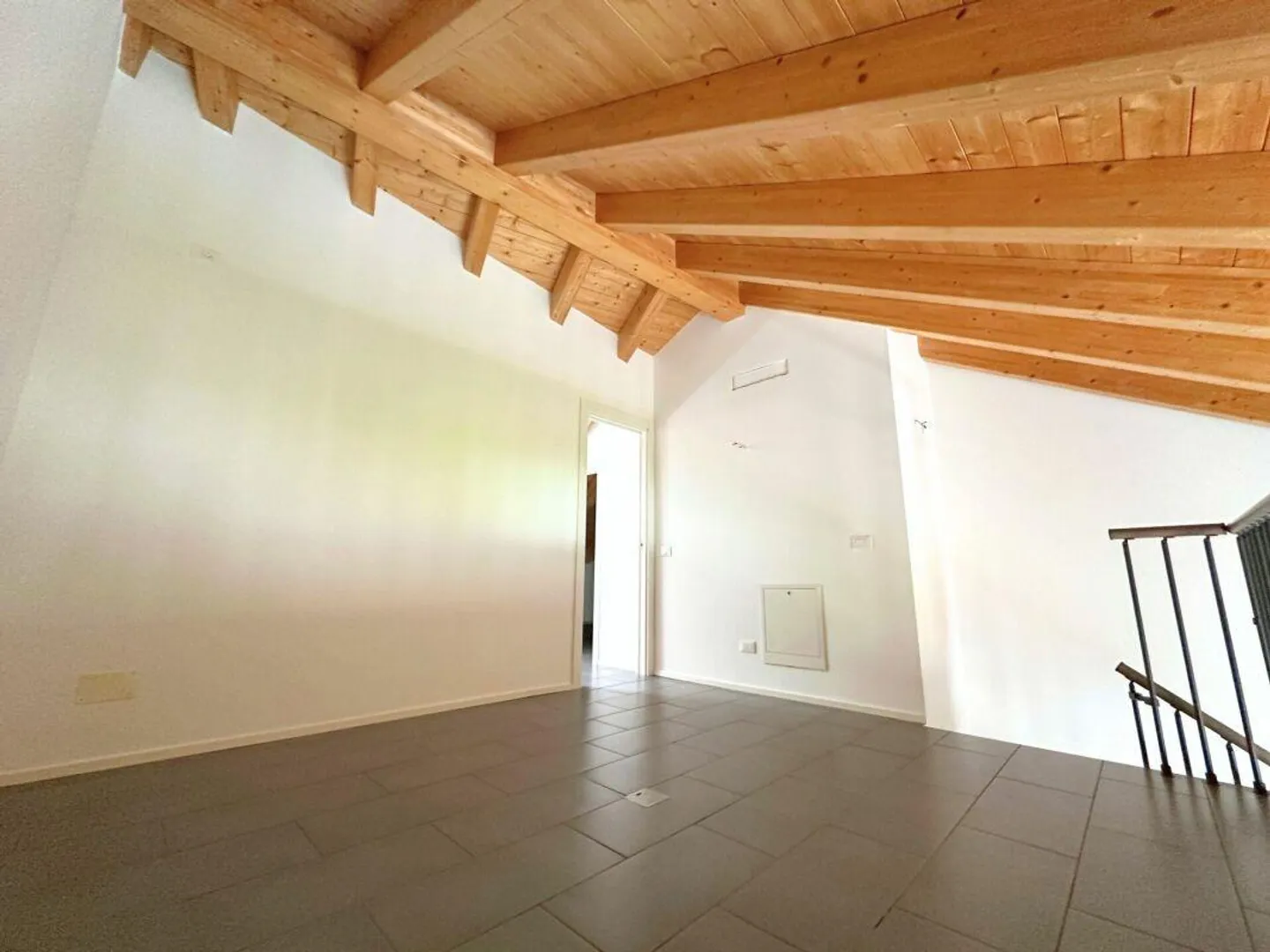 Appartamento caratteristico mansardato con 3,5 stanze, ultimo piano - Foto 10 di 20
