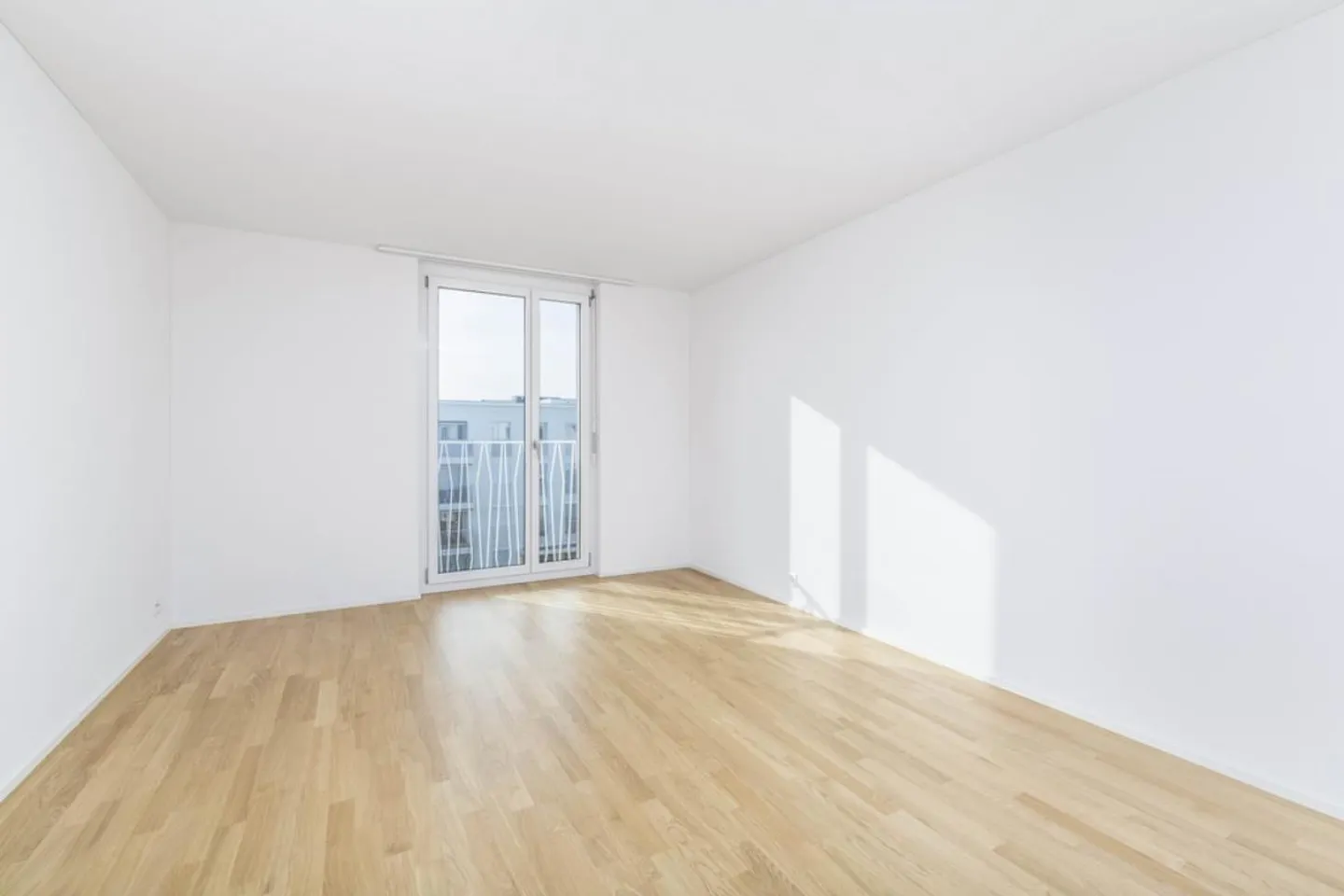 Experience Living Quality - Photo 4 of 9