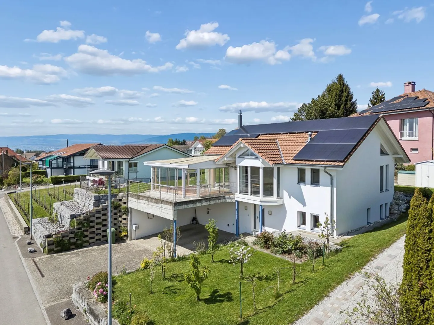 Charmante Maison Familiale avec Vue sur le Lac - Photo 13 sur 13