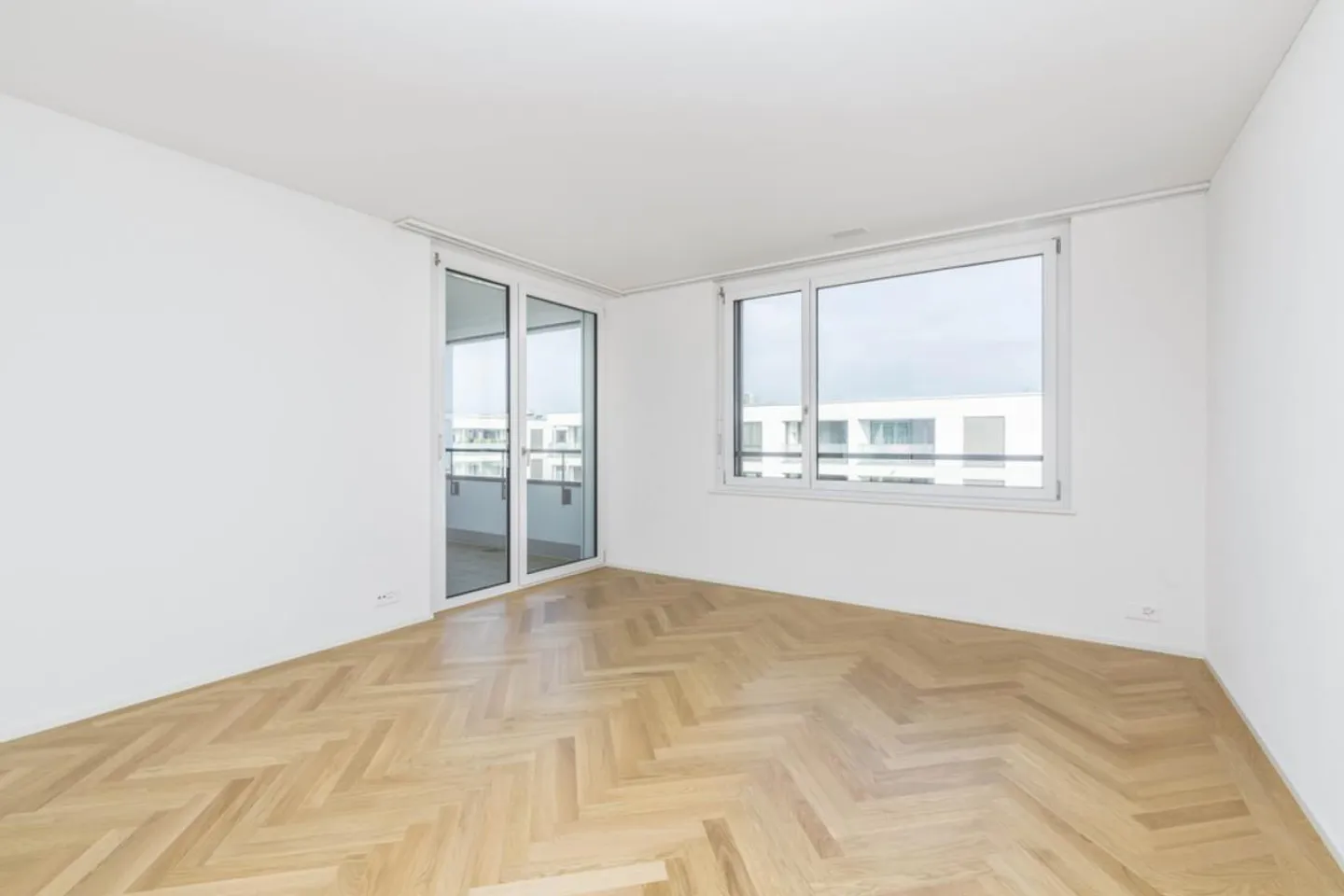 Experience Living Quality - Photo 5 of 9