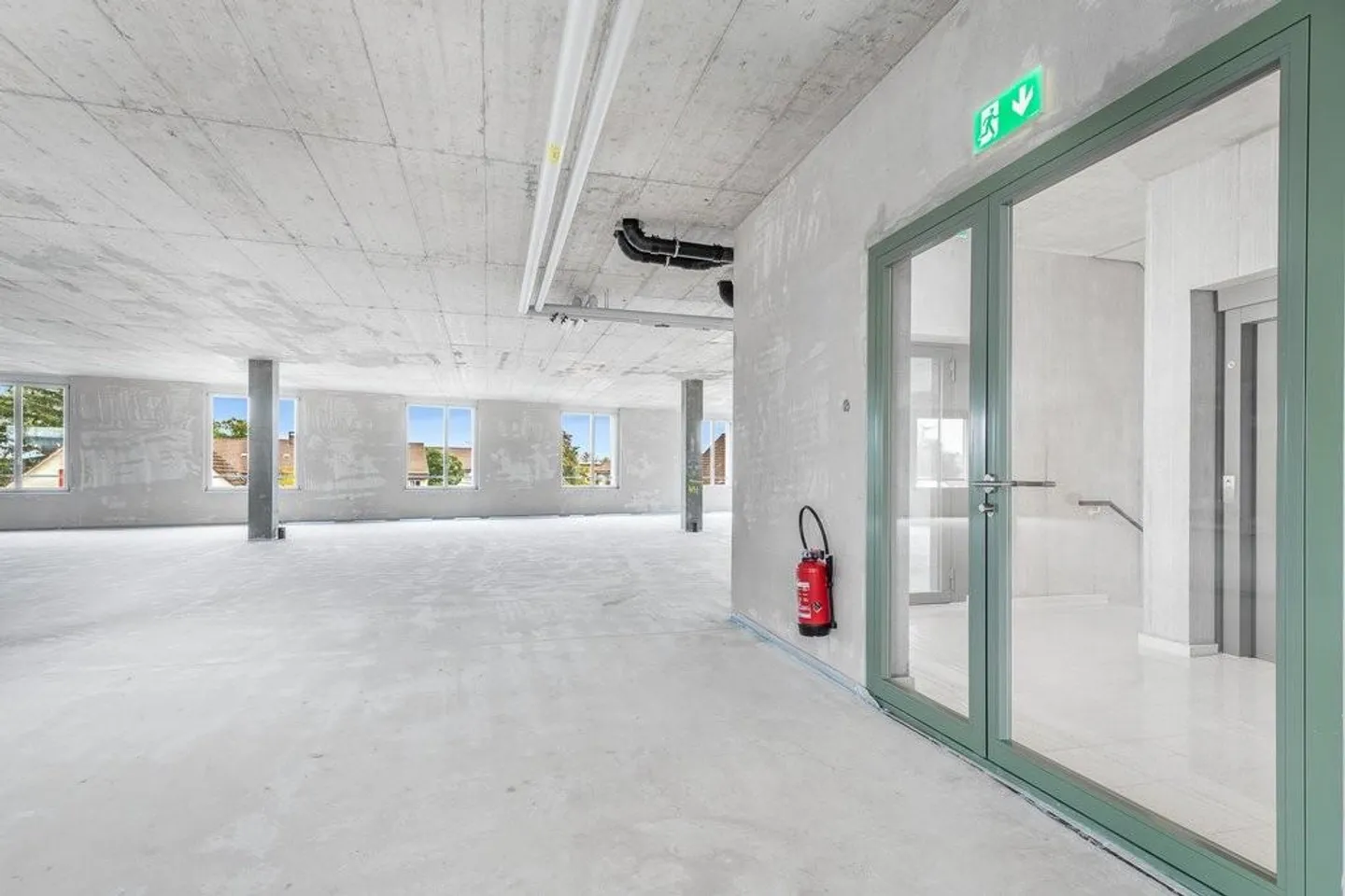 Bureau lumineux et polyvalent de 260 m2 à louer à Winterthur ! - Photo 5 sur 8