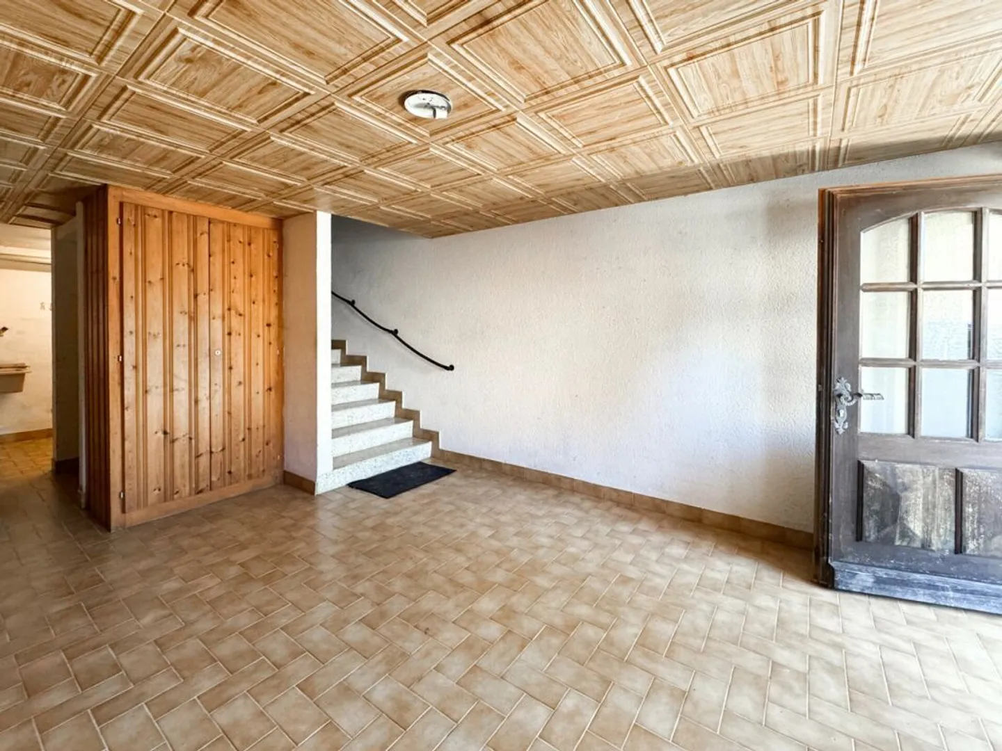 Casa di villaggio di 4,5 stanze, da ristrutturare. - Foto 17 di 18
