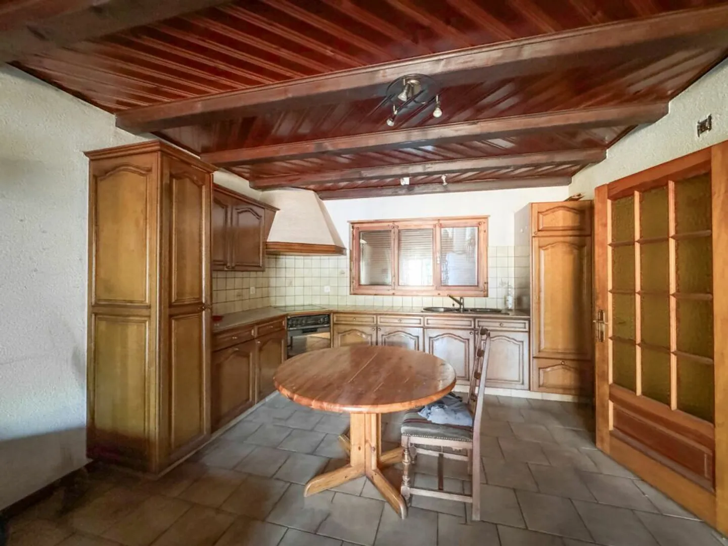 Casa di villaggio di 4,5 stanze, da ristrutturare. - Foto 7 di 18