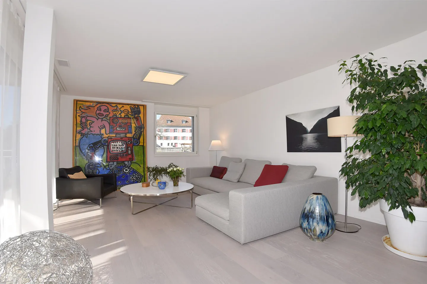 Moderno, spazioso e centrale - Foto 7 di 13