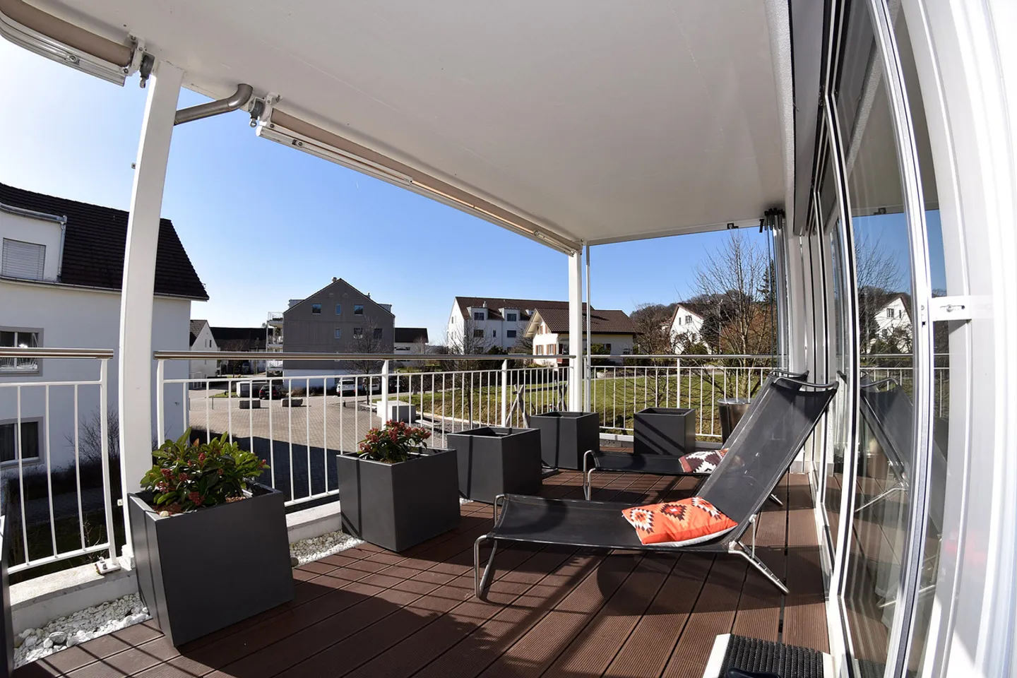 Moderno, spazioso e centrale - Foto 10 di 13