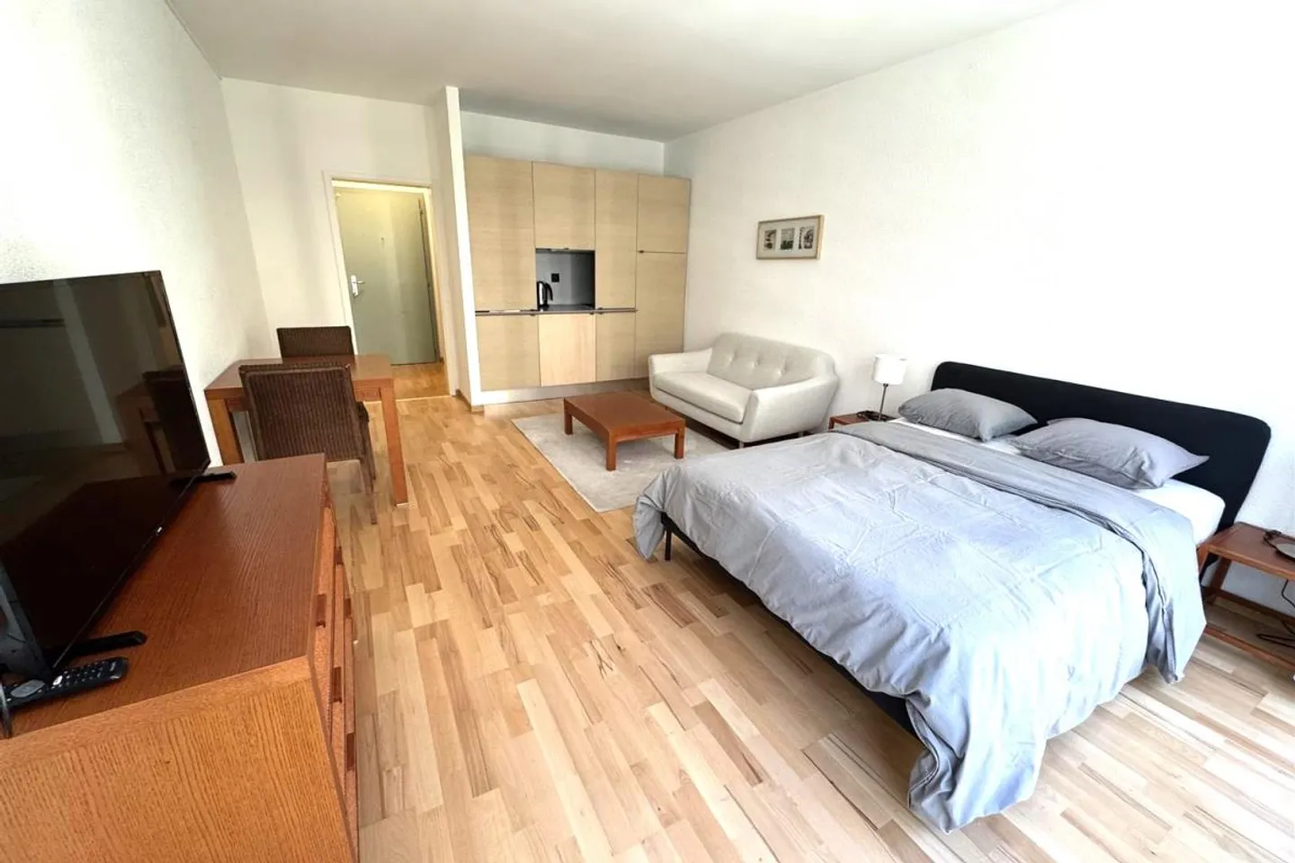 Appartement meublé 1 pièce - Photo 2 sur 4