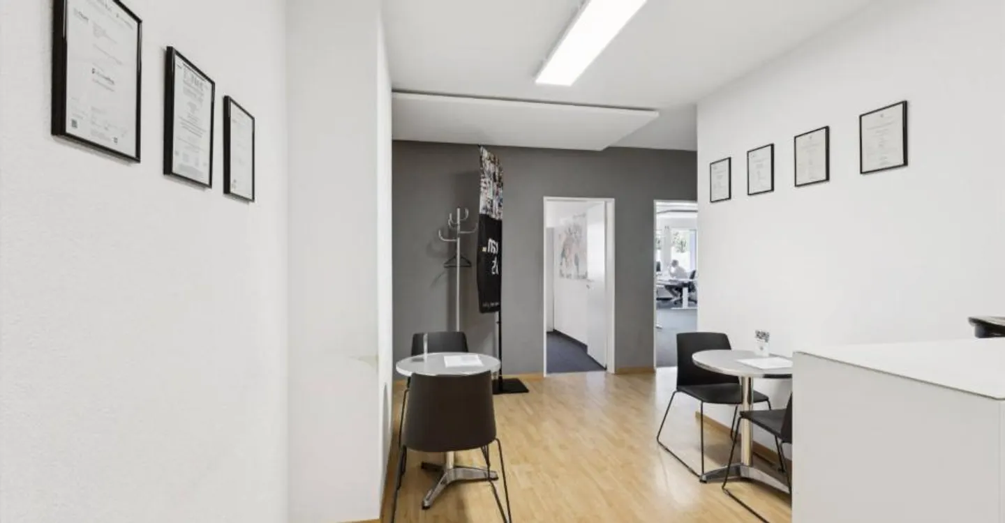 Commercial space in a prime location in the heart of Biel! - Photo 5 of 8