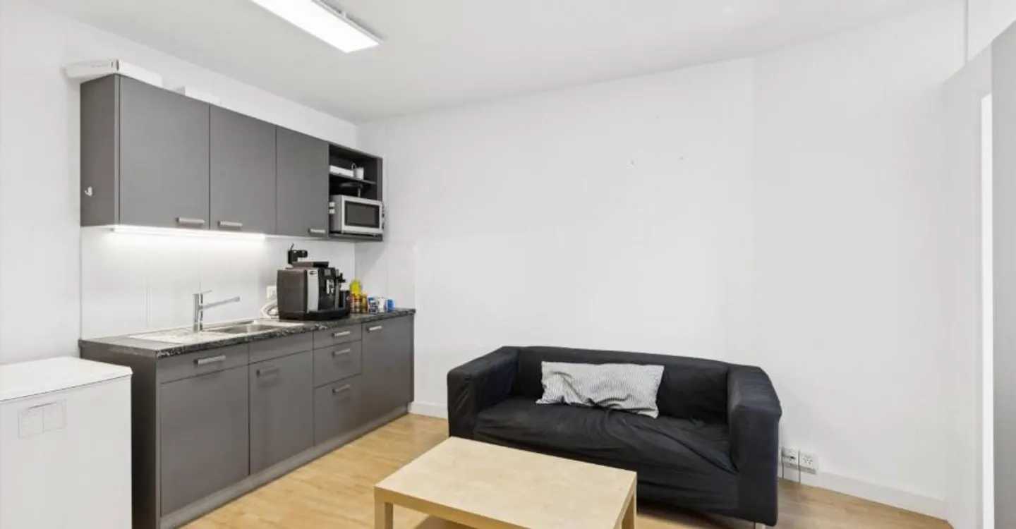 Commercial space in a prime location in the heart of Biel! - Photo 6 of 8