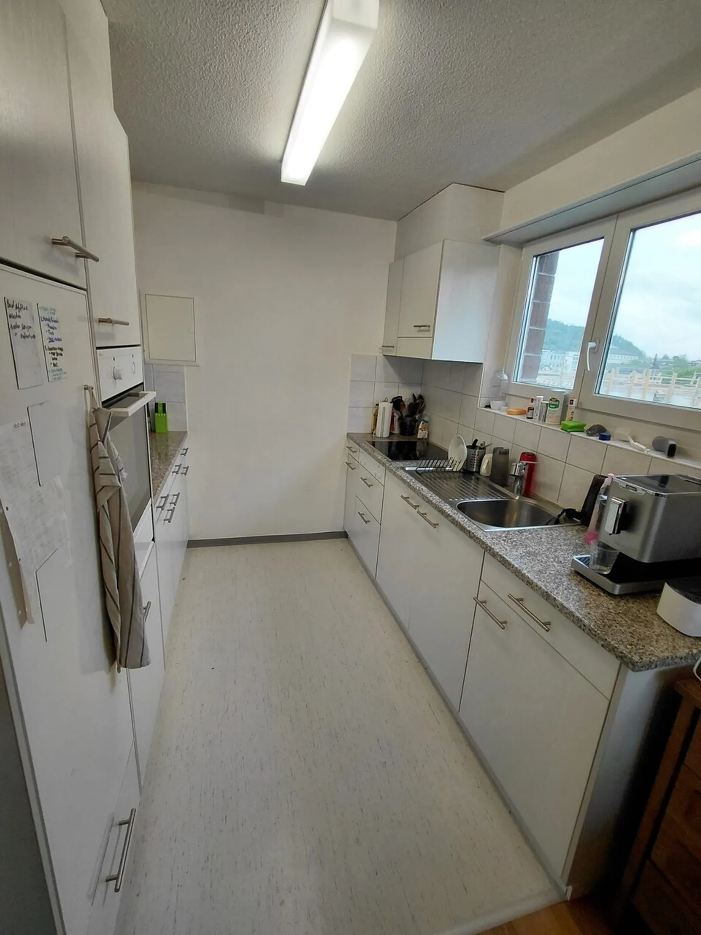 Helle 3.5 Zimmerwohnung - Zentral und doch im Gruenen - Foto 3 von 10