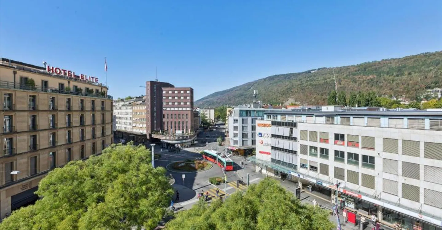 Commercial space in a prime location in the heart of Biel! - Photo 8 of 8
