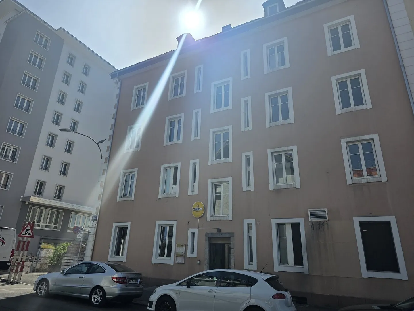 SPACIEUX LOGEMENT DE 92M2 AVEC CACHET - Photo 6 sur 7