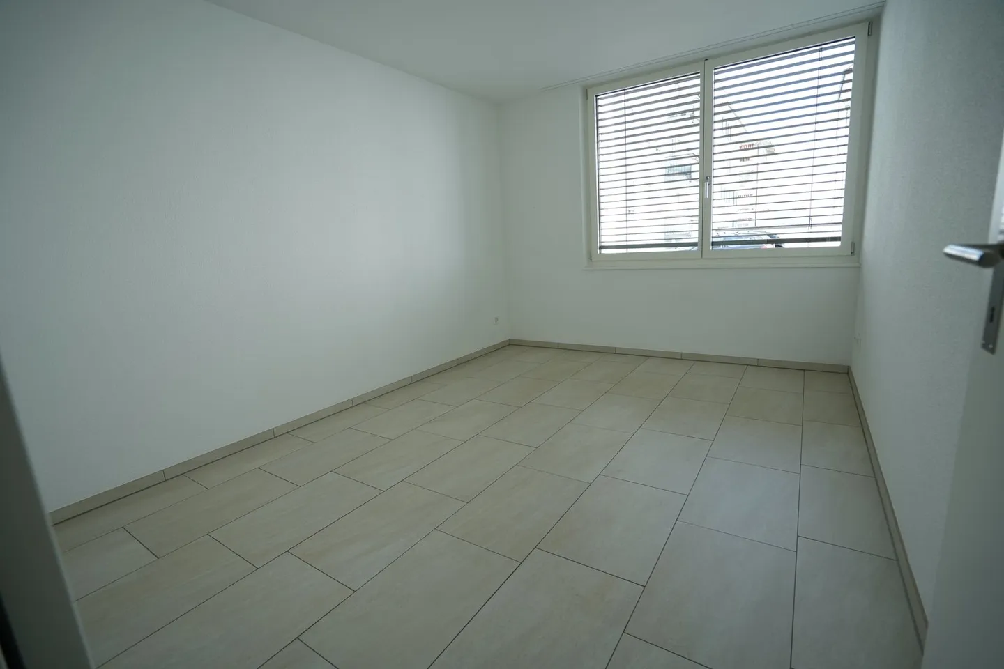 3.5 Zimmer-Garten-Wohnung in ZH Altstetten - Foto 5 von 8