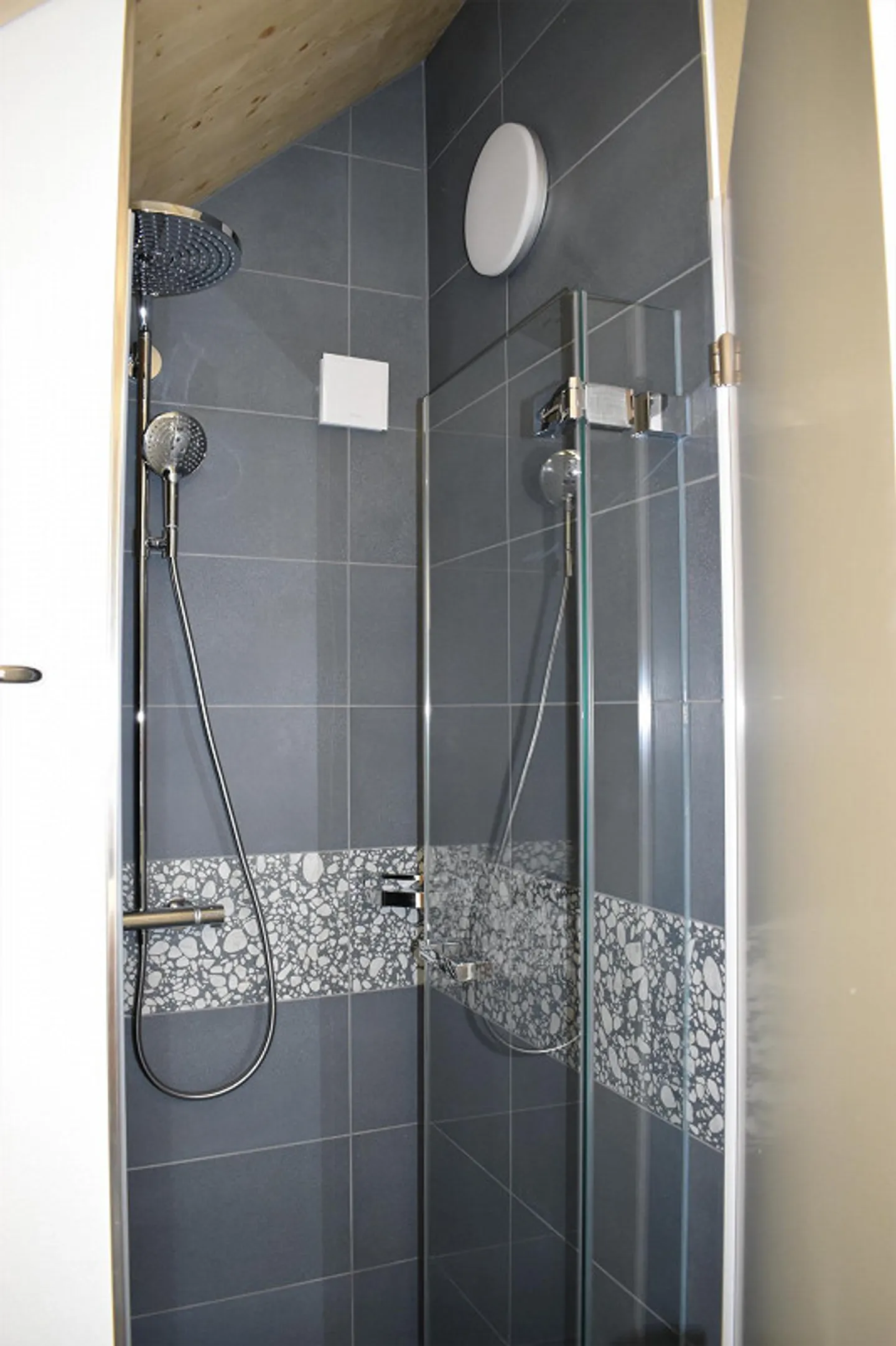 Penthouse dans le Niederteufen fiscalement avantageux - Photo 11 sur 16