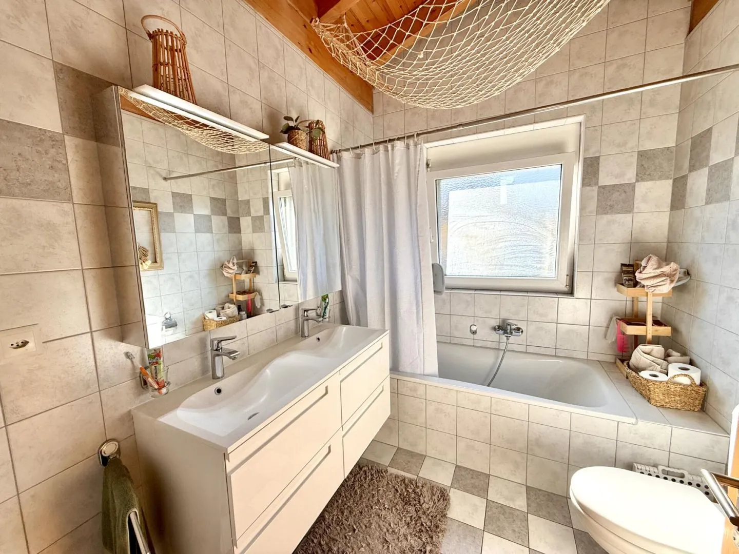 Individual Villa 7.5 Rooms in Fully - Photo 26 of 32