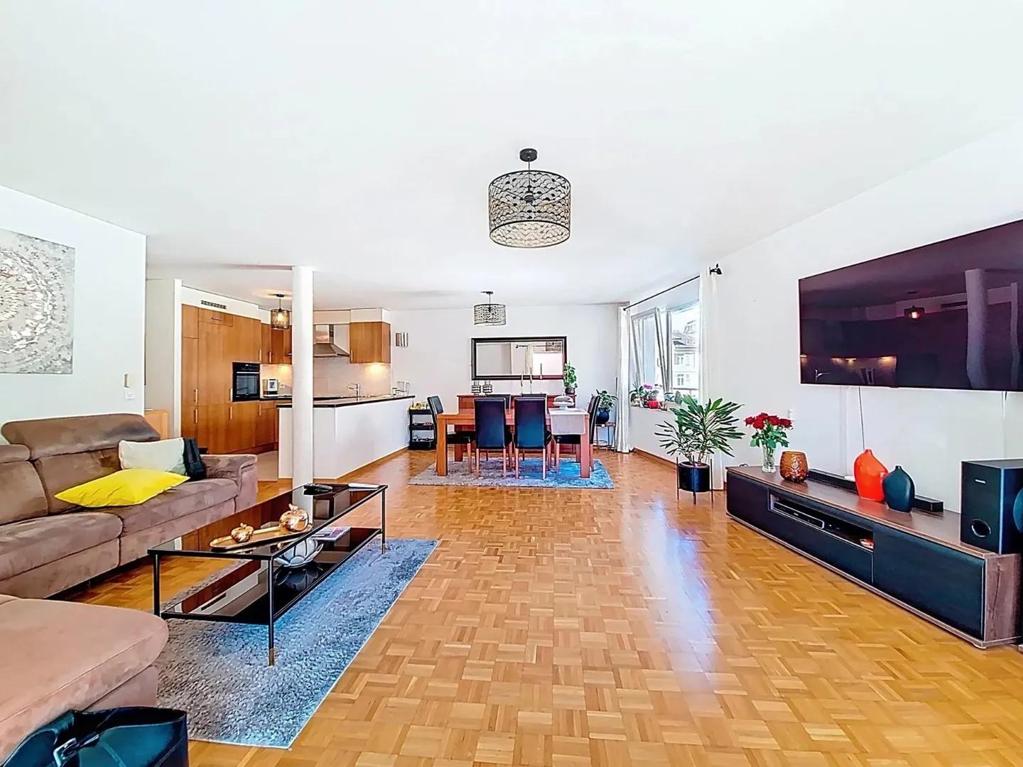 Appartamento con 4,5 stanze nel centro città - Foto 1 di 11