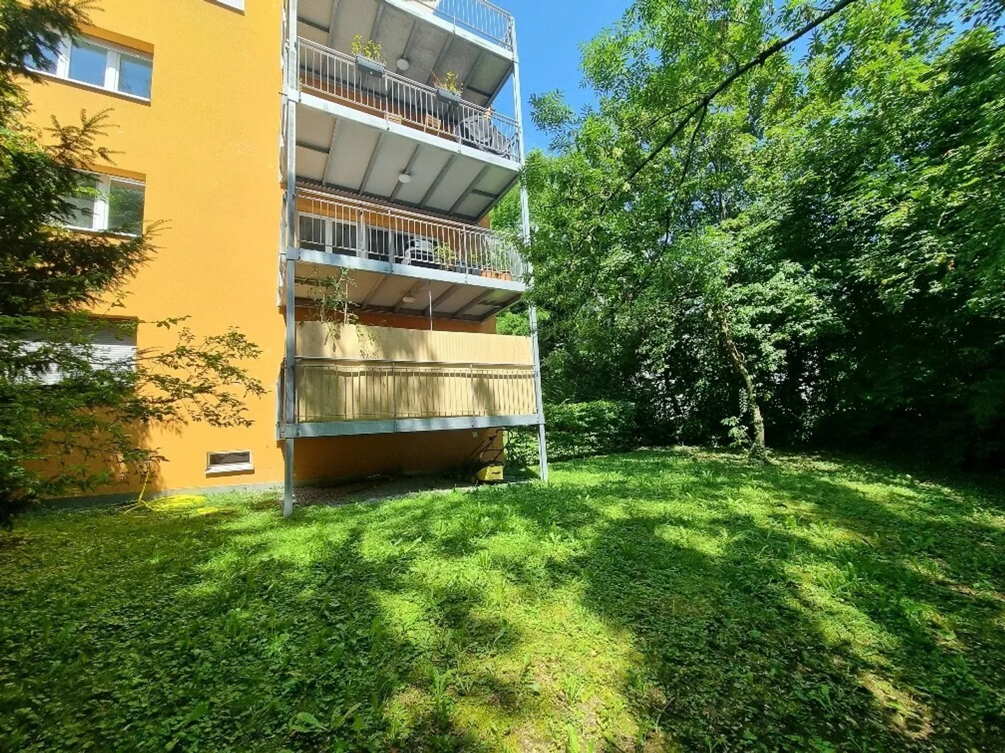Appartement moderne avec terrasse - Photo 1 sur 10