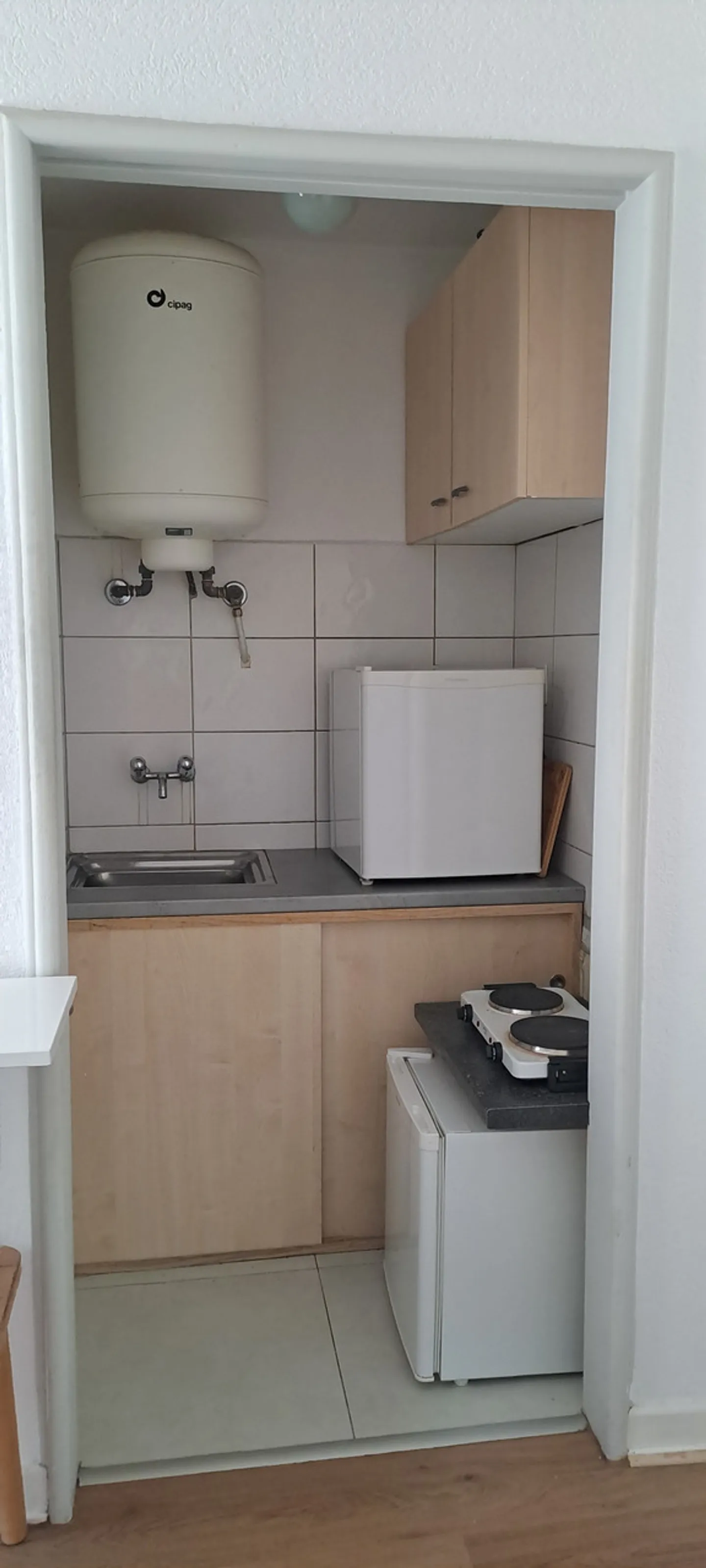 For Rent Furnished Studio - Photo 8 of 23