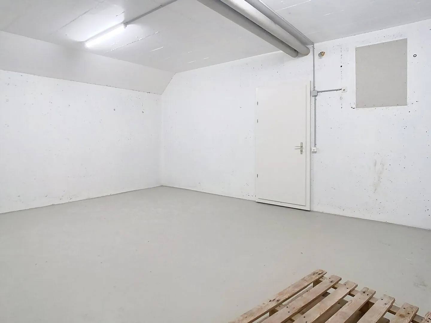 Atelier à louer - Photo 4 sur 6