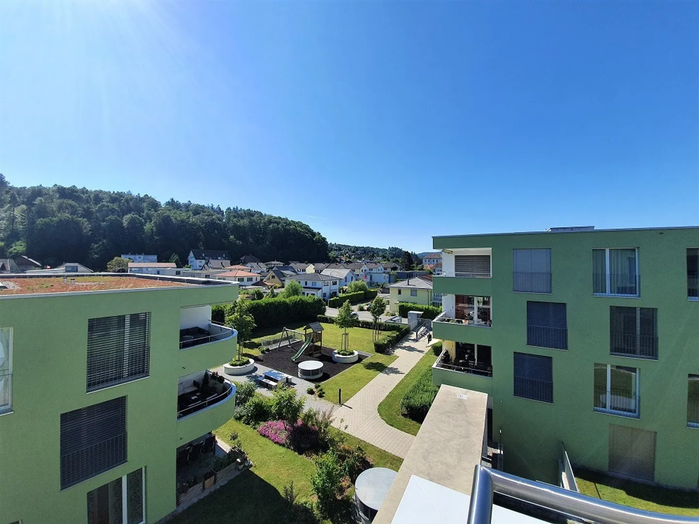 Modernes Apartment in grüner Lage - Foto 1 von 4