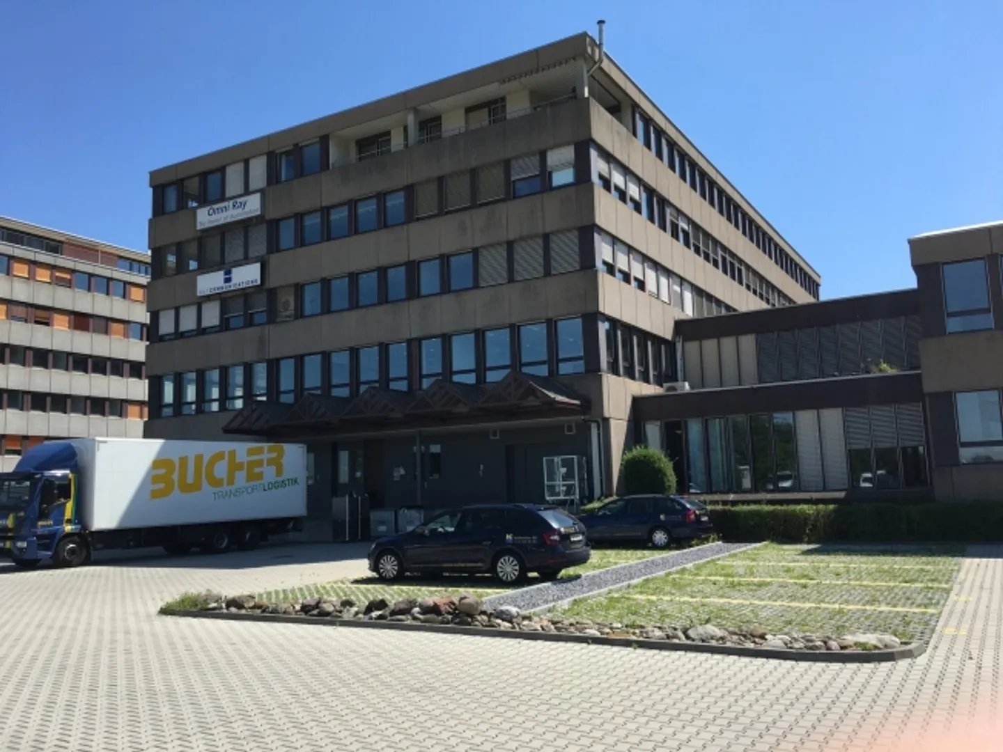 150m2 / CHF 160.--/m2/Anno - Foto 2 di 6