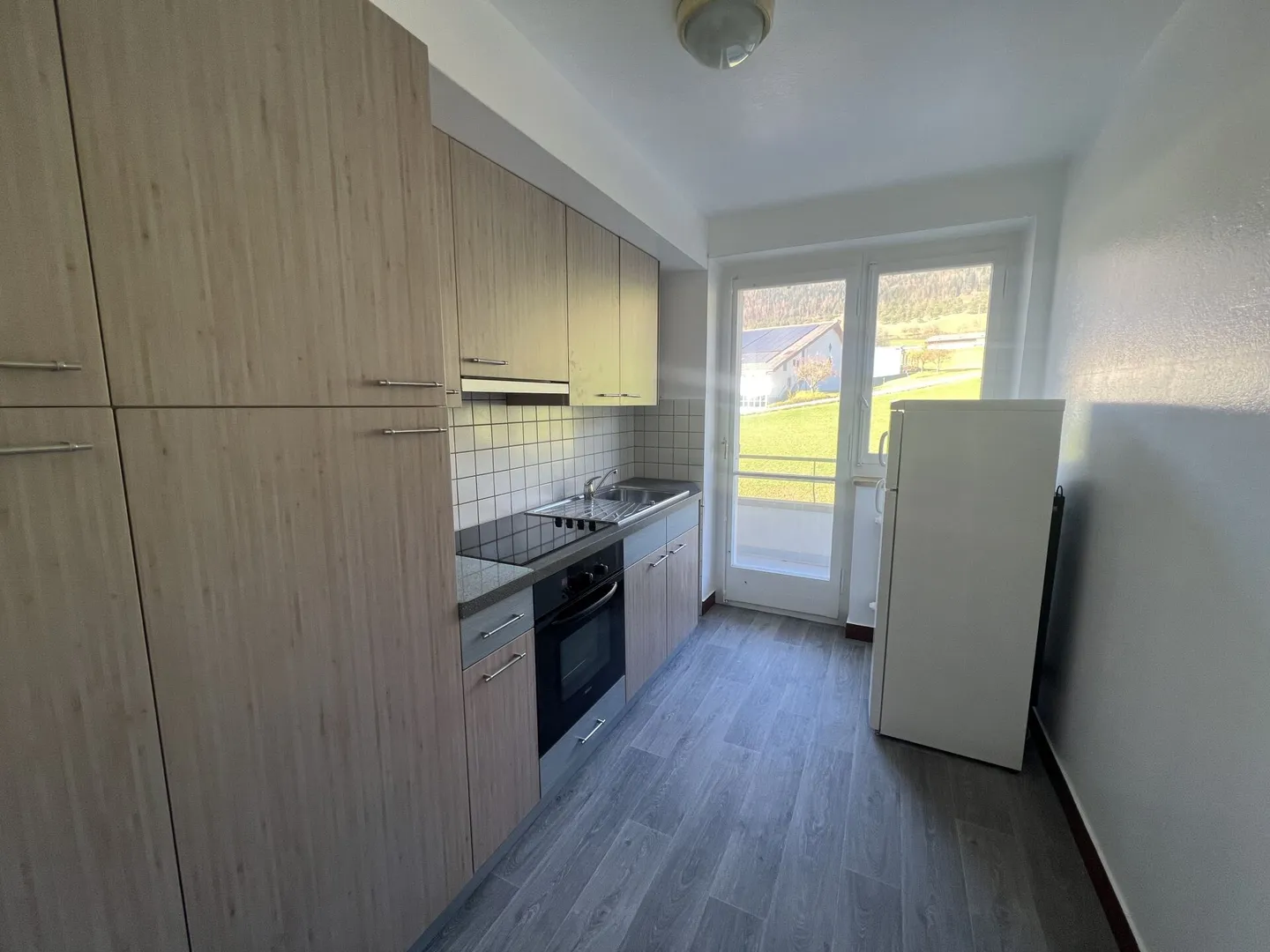 Corgémont, schöne 3-Zimmer-Wohnung im 1. Stock mit Balkon - Foto 1 von 6