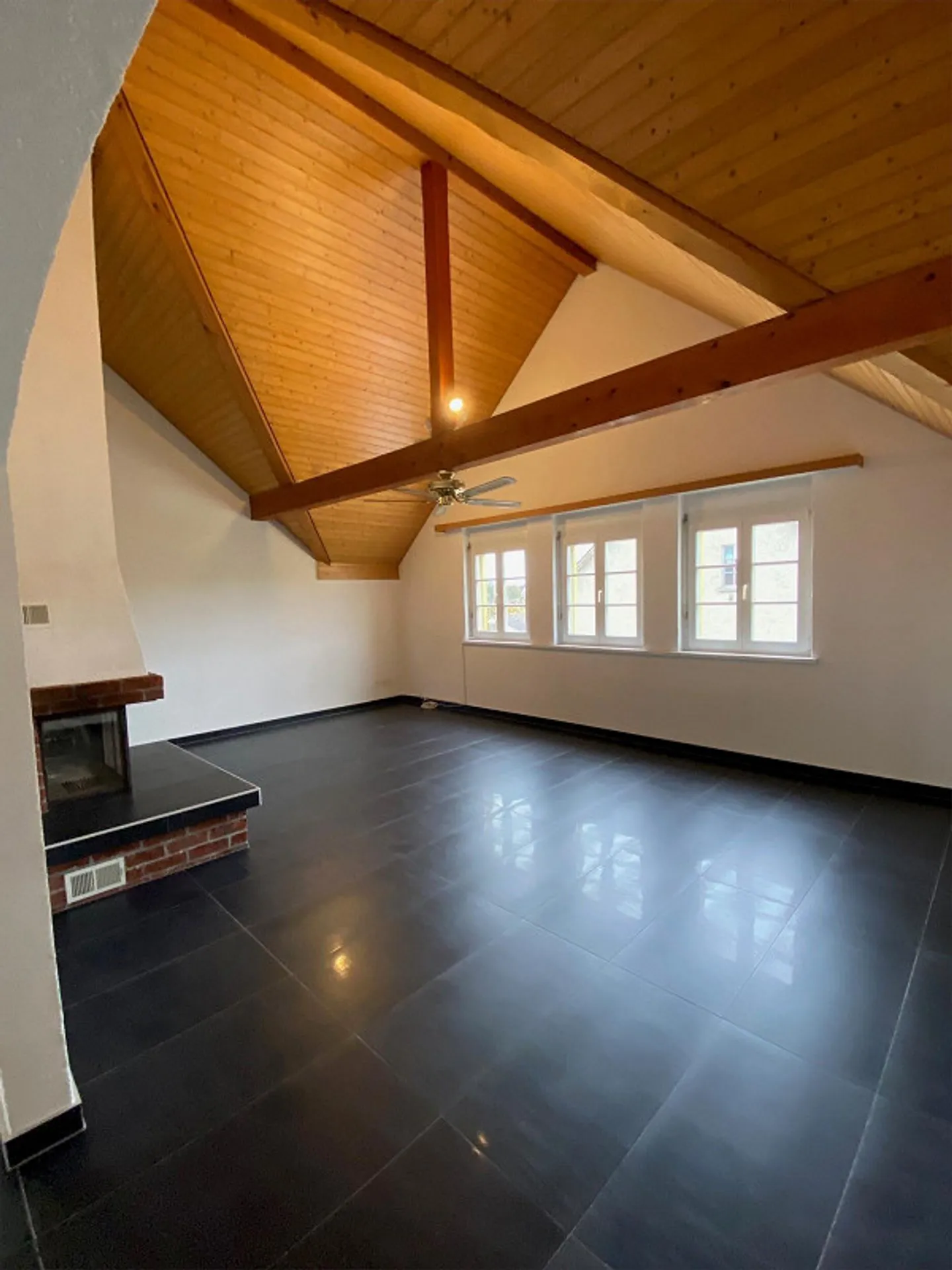 Schöne 5.5-Zimmerwohnung nähe Bahnhof, Einkaufen und Schule - Foto 3 von 10