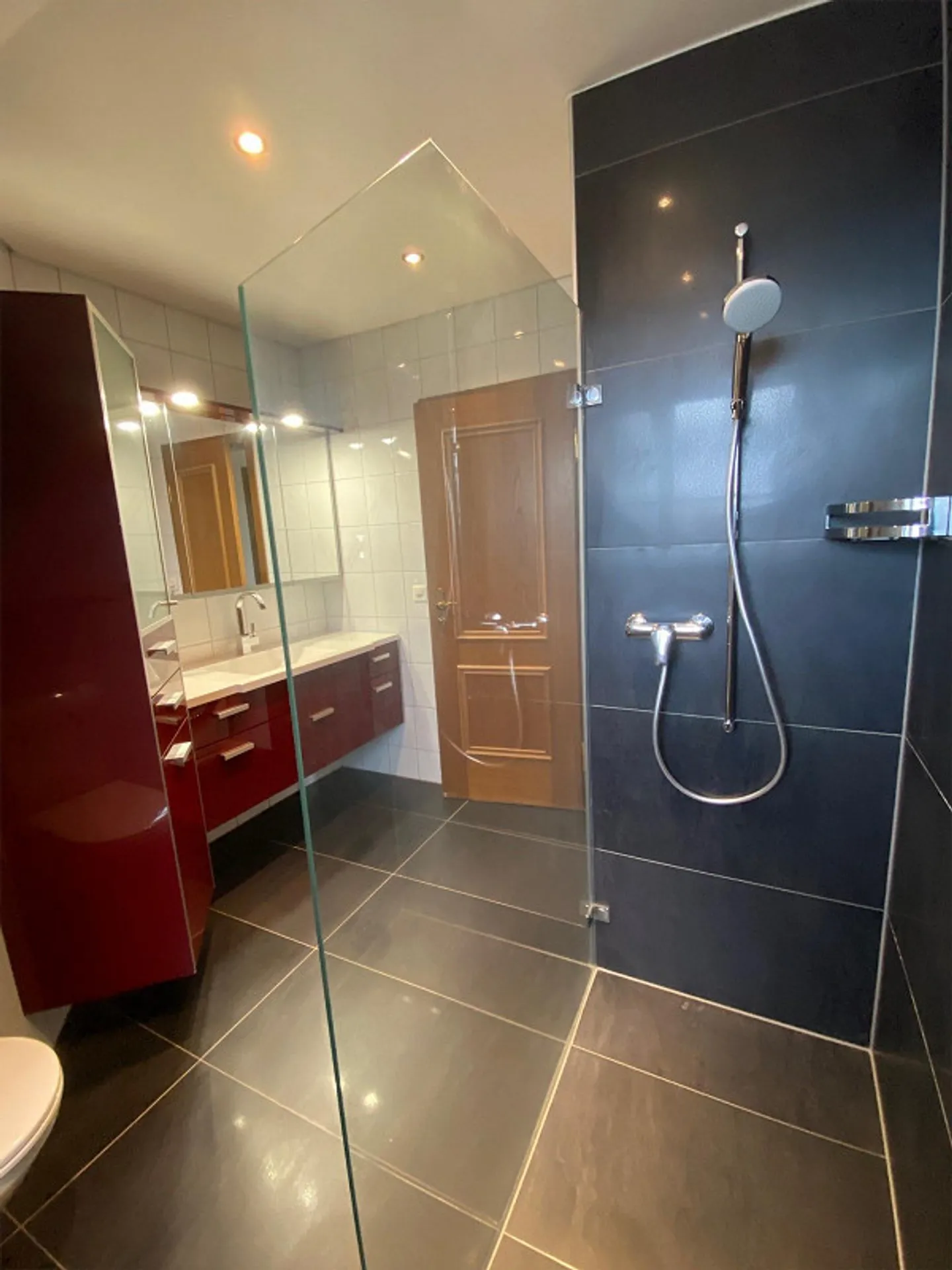 Schöne 5.5-Zimmerwohnung nähe Bahnhof, Einkaufen und Schule - Foto 4 von 10