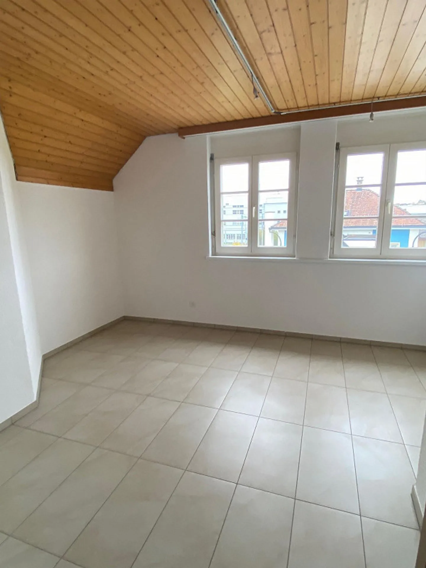 Schöne 5.5-Zimmerwohnung nähe Bahnhof, Einkaufen und Schule - Foto 6 von 10